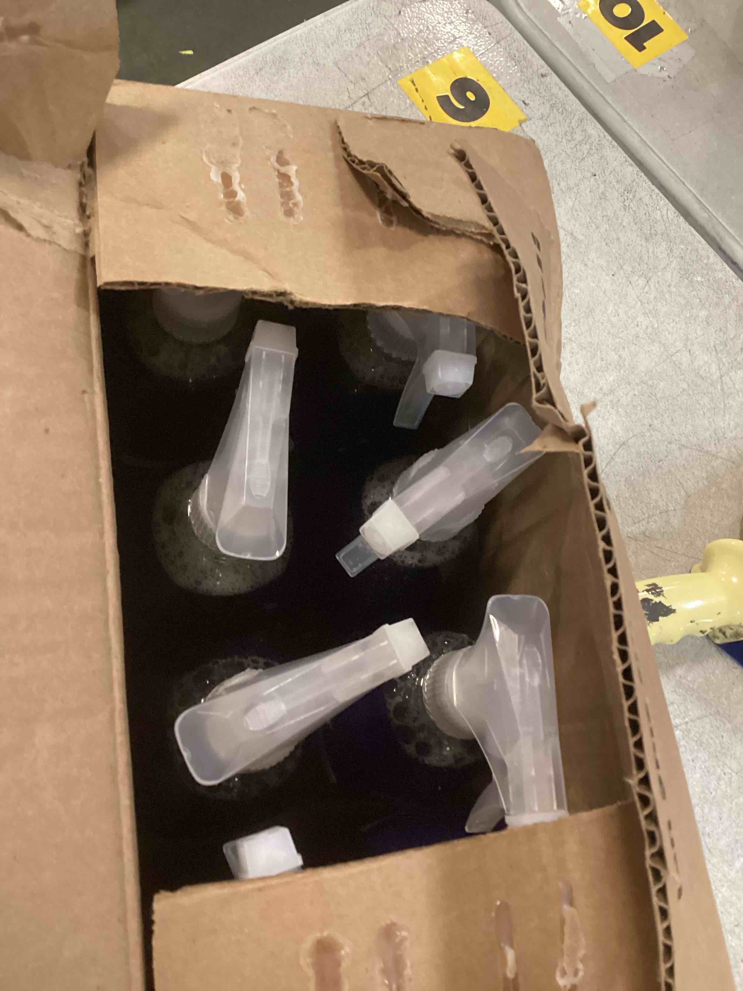 https://s3.amazonaws.com/lotting-images-prod/bidfta/PPE1615843_1734619429017.jpeg