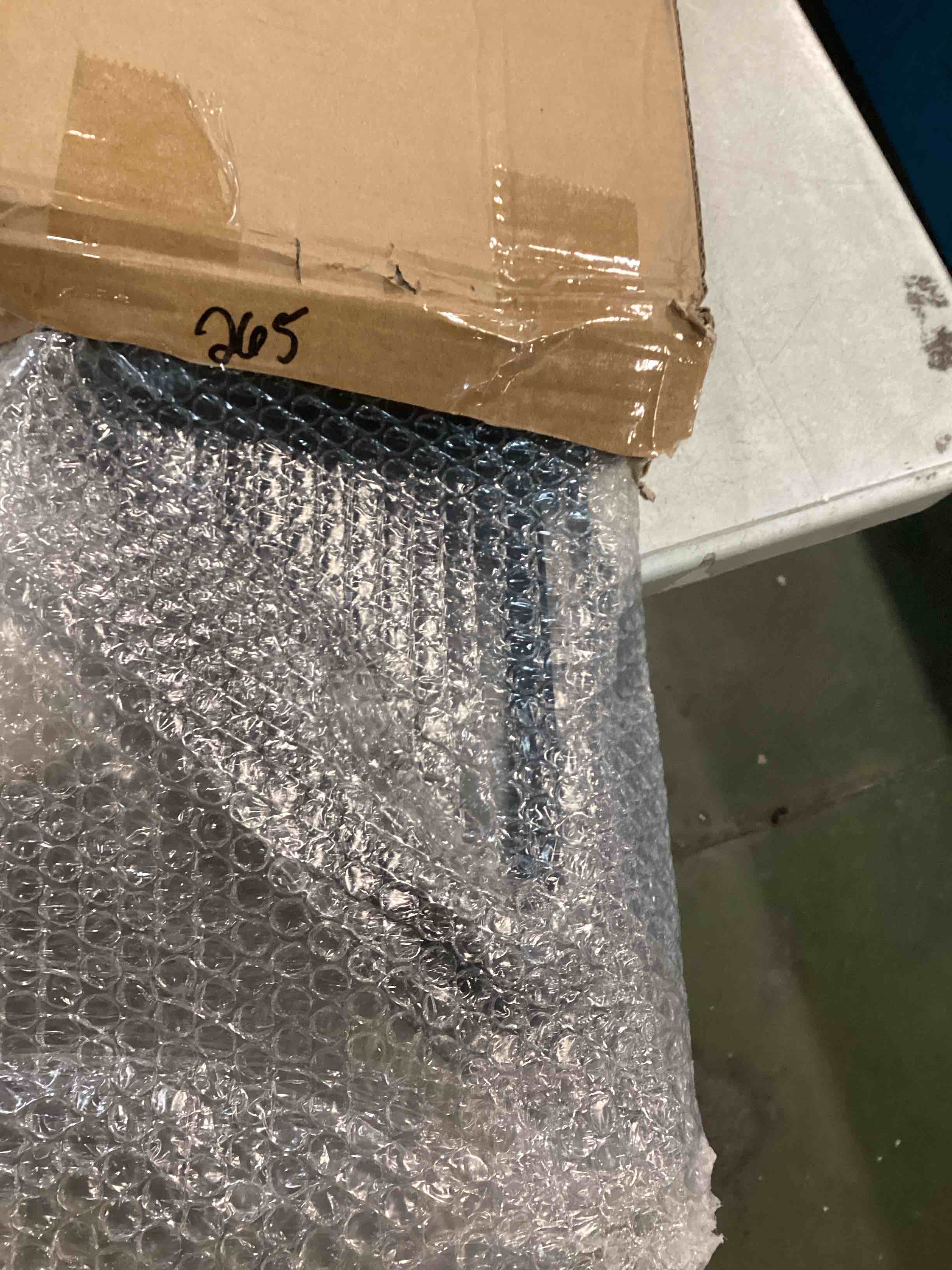 https://s3.amazonaws.com/lotting-images-prod/bidfta/PPE1616126_1734706271275.jpeg