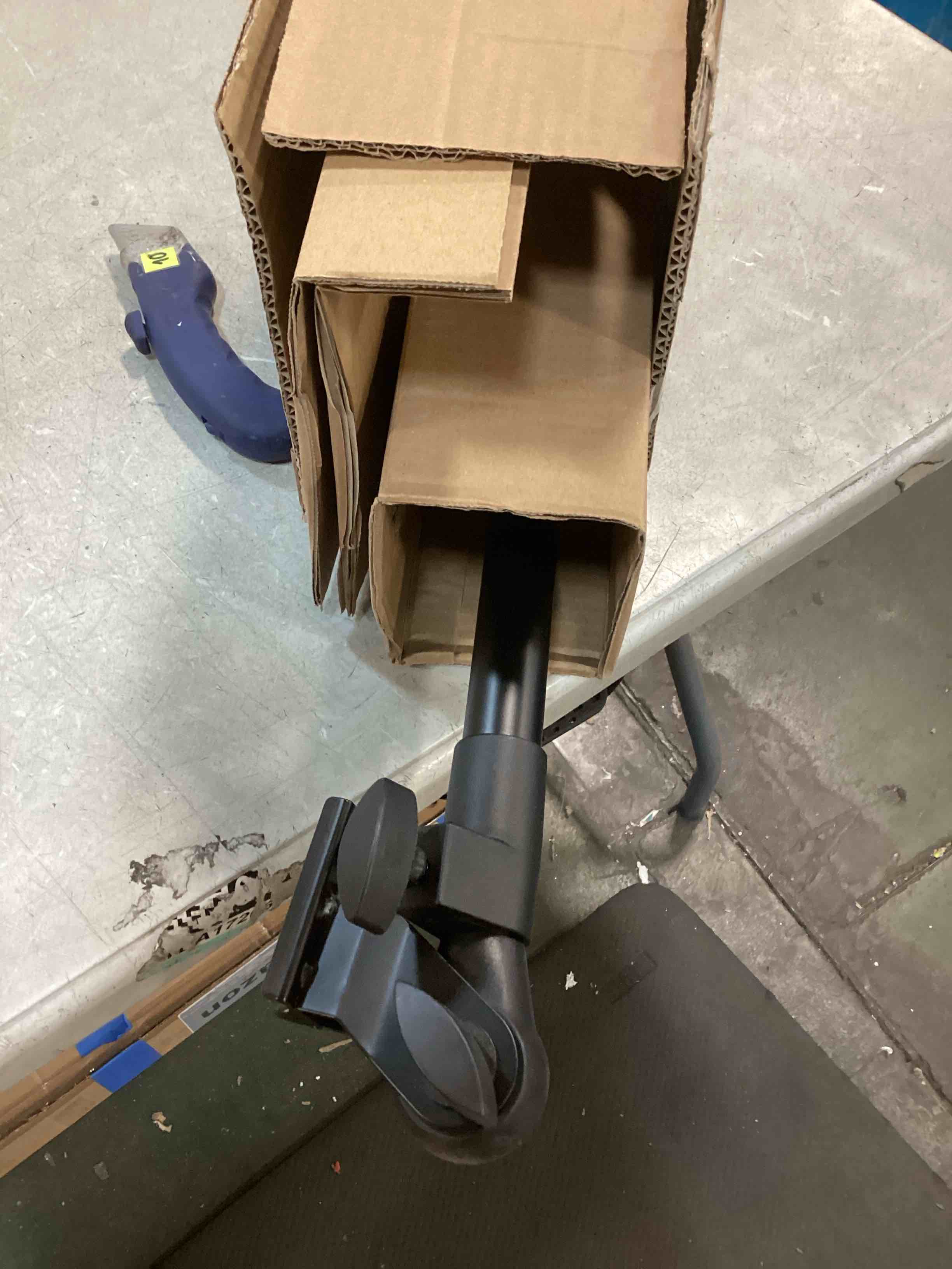 https://s3.amazonaws.com/lotting-images-prod/bidfta/PPE1616151_1734710138318.jpeg