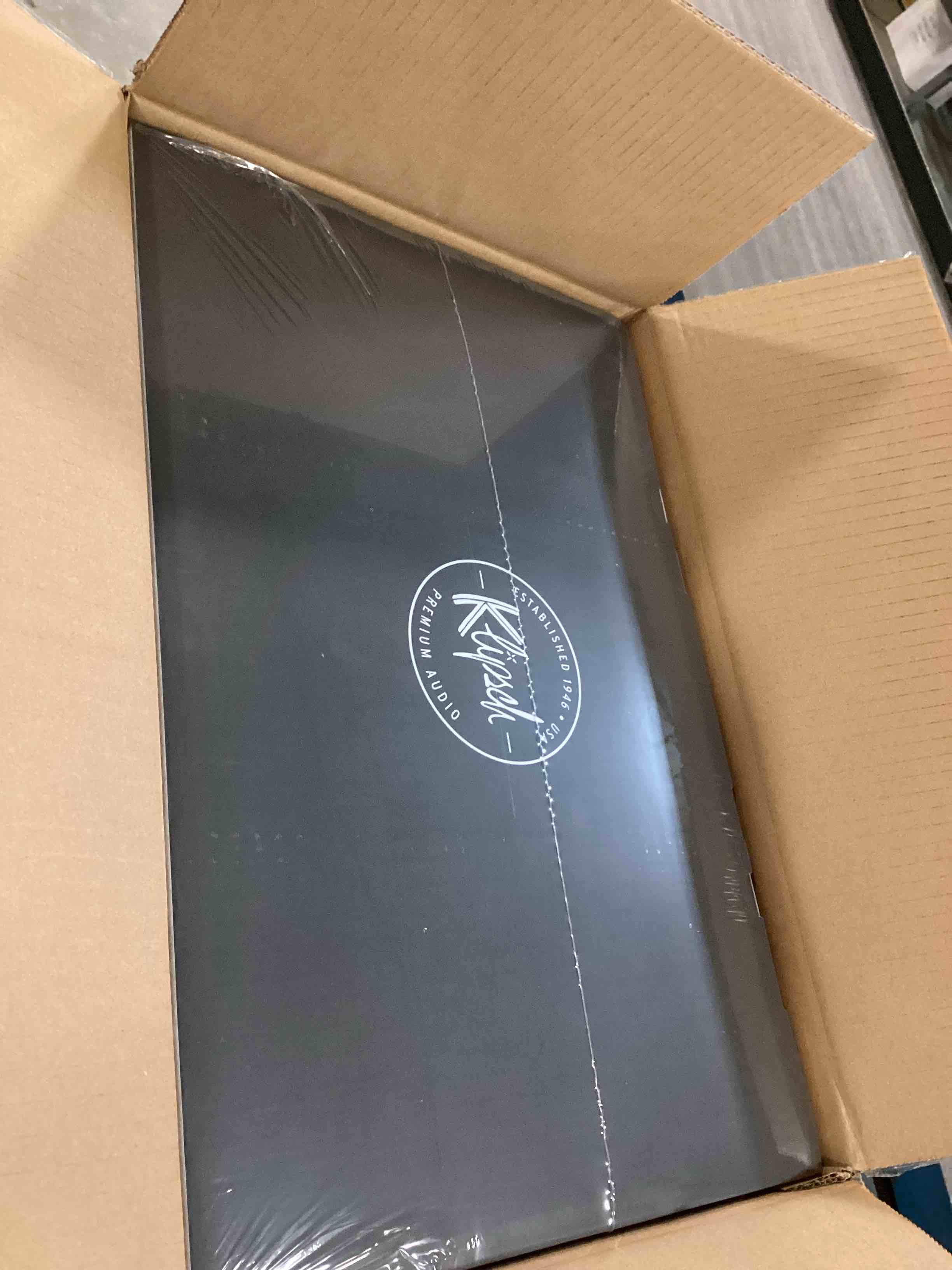 https://s3.amazonaws.com/lotting-images-prod/bidfta/PPE1616342_1734786326165.jpeg