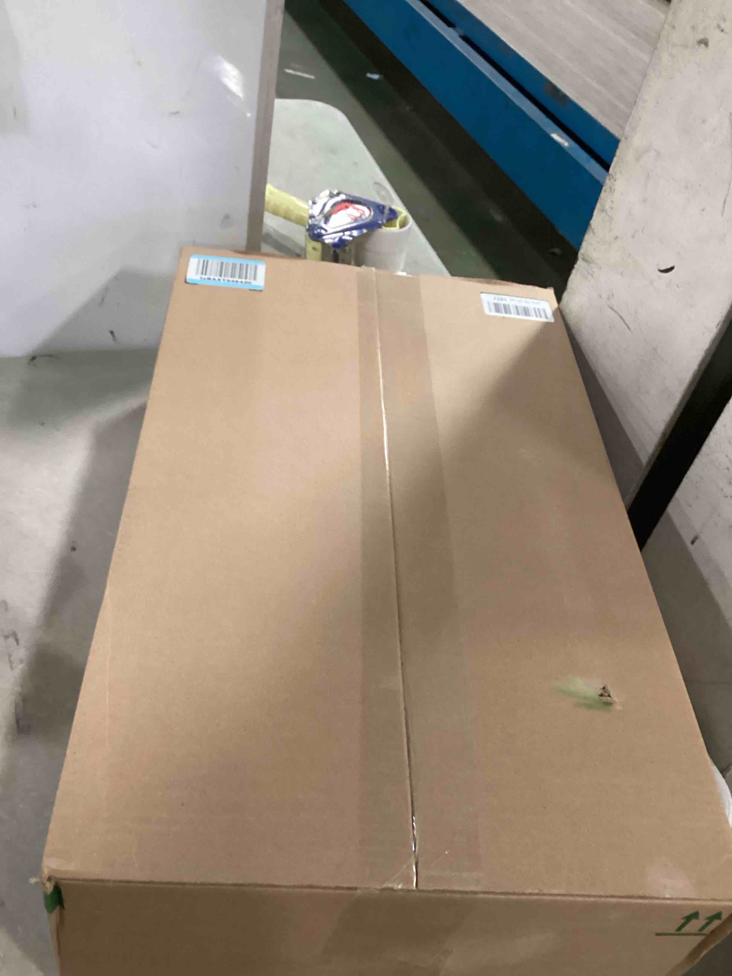 https://s3.amazonaws.com/lotting-images-prod/bidfta/PPE1617368_1735313426365.jpeg