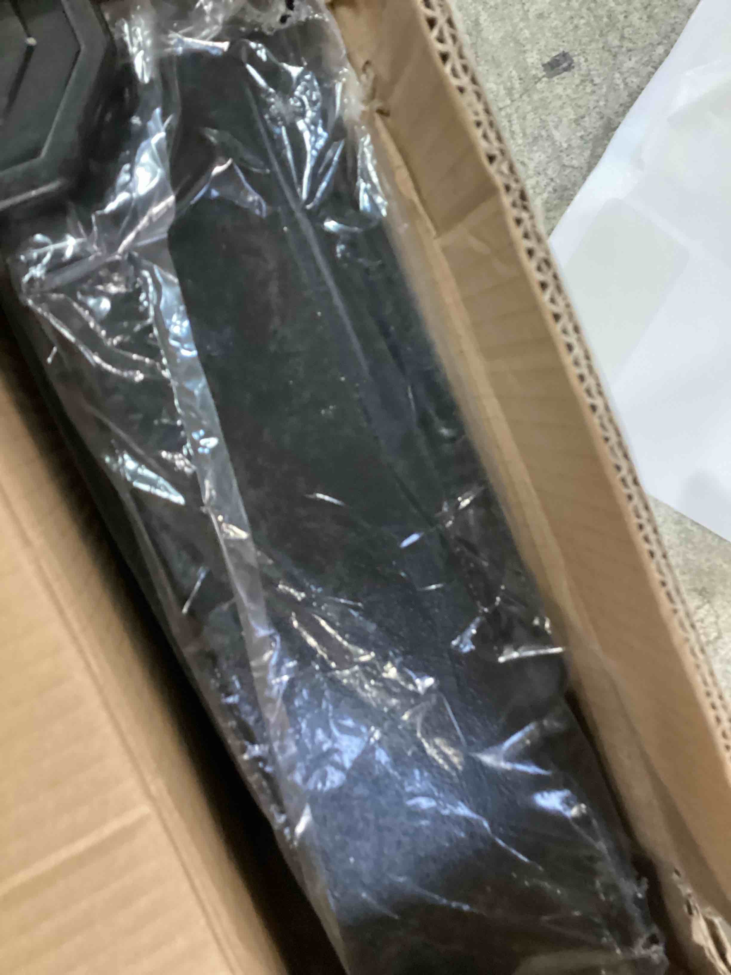 https://s3.amazonaws.com/lotting-images-prod/bidfta/PPE1618744_1735315465575.jpeg