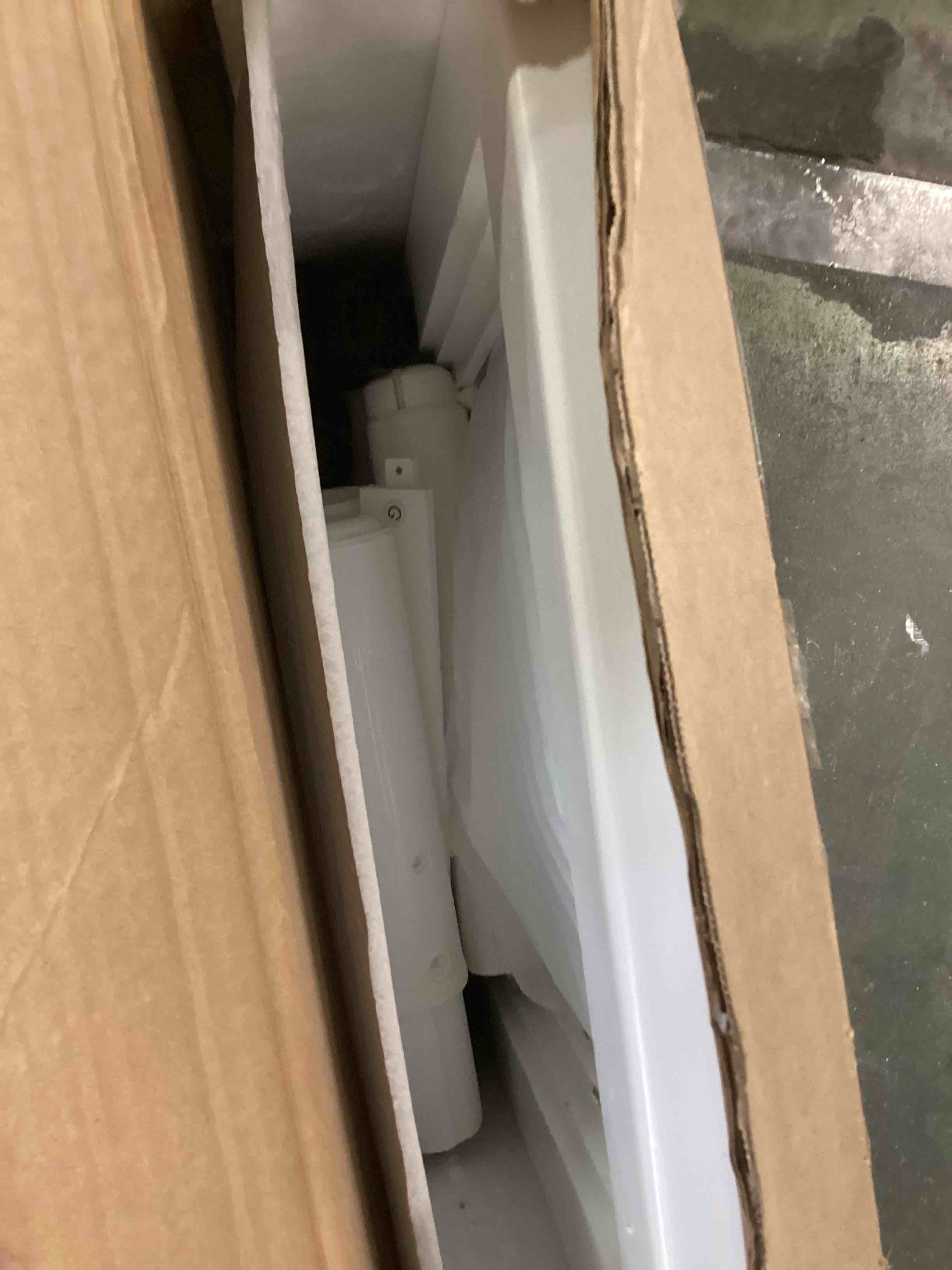 https://s3.amazonaws.com/lotting-images-prod/bidfta/PPE1619084_1735584362028.jpeg