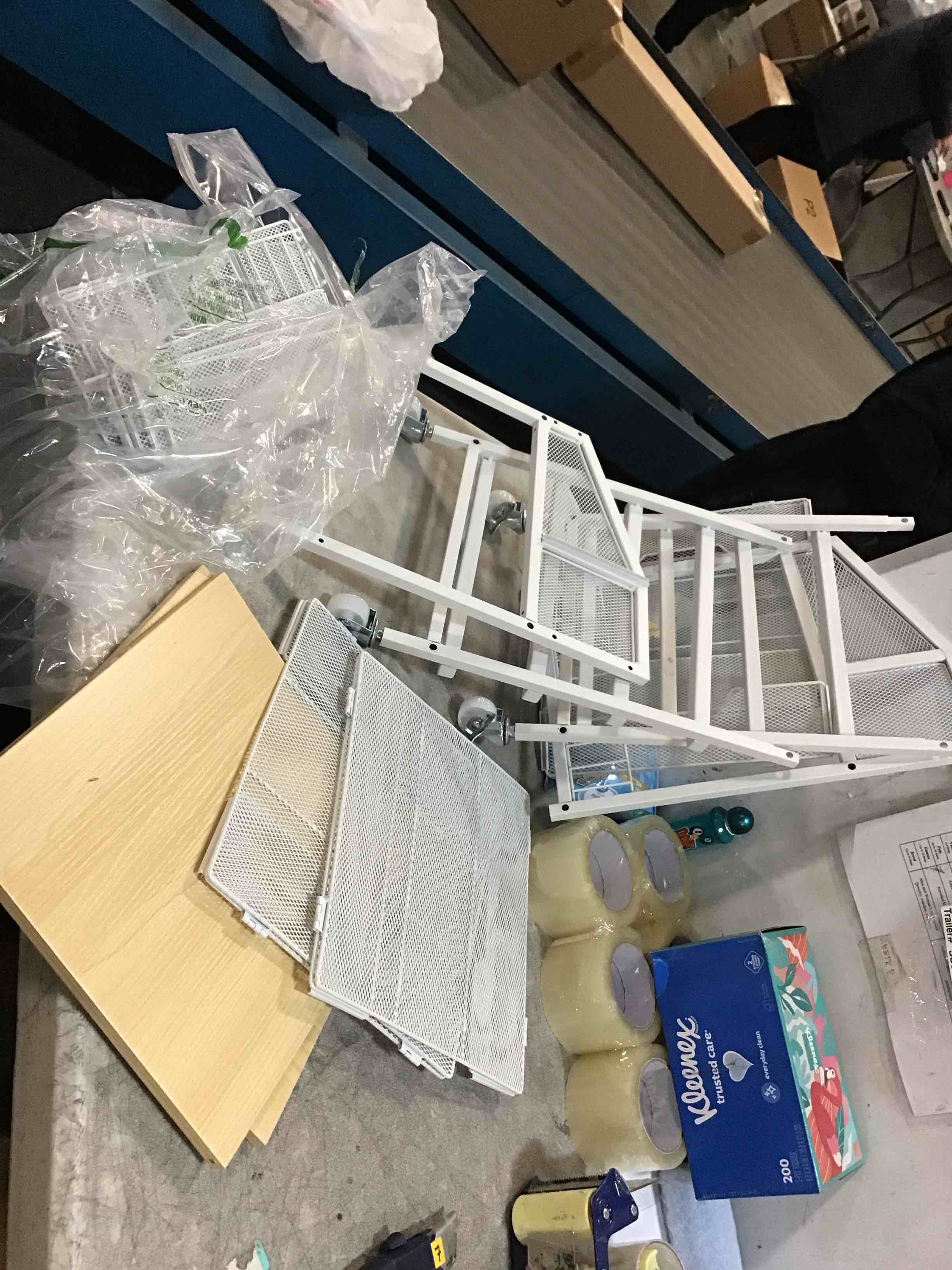 https://s3.amazonaws.com/lotting-images-prod/bidfta/PPE1619413_1736345216459.jpeg
