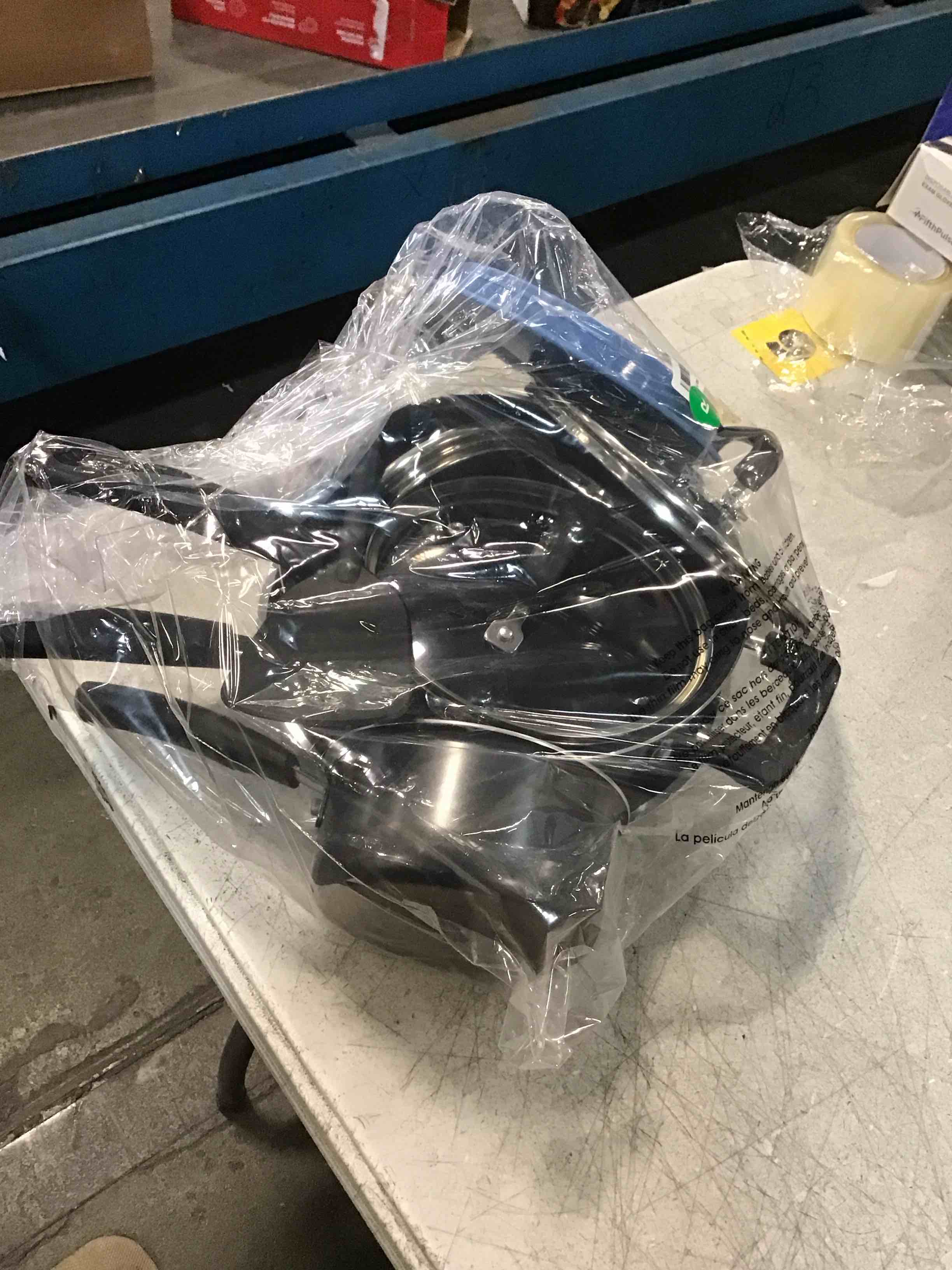 https://s3.amazonaws.com/lotting-images-prod/bidfta/PPE1619806_1736530068773.jpeg
