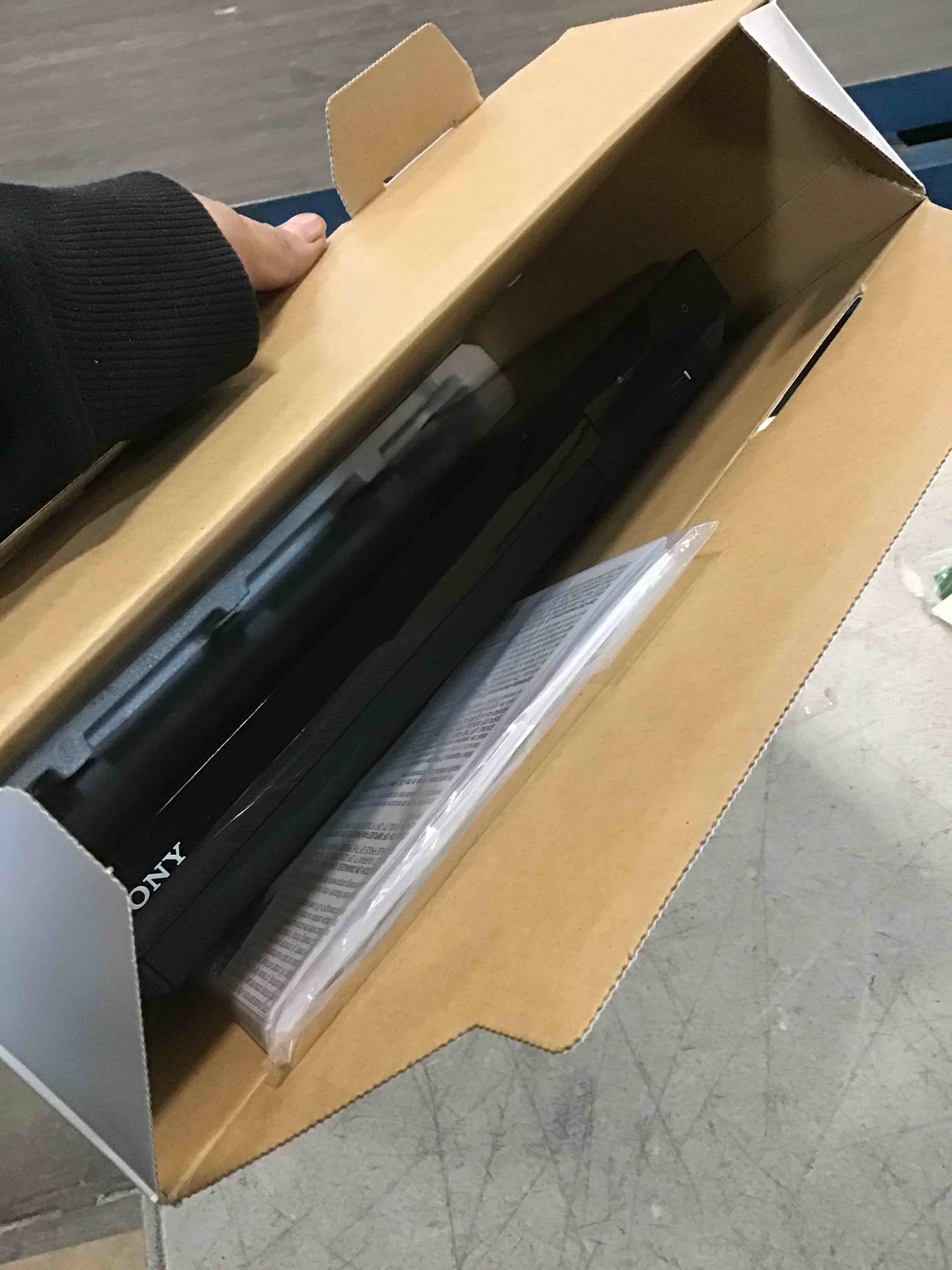https://s3.amazonaws.com/lotting-images-prod/bidfta/PPE1619911_1736541967089.jpeg