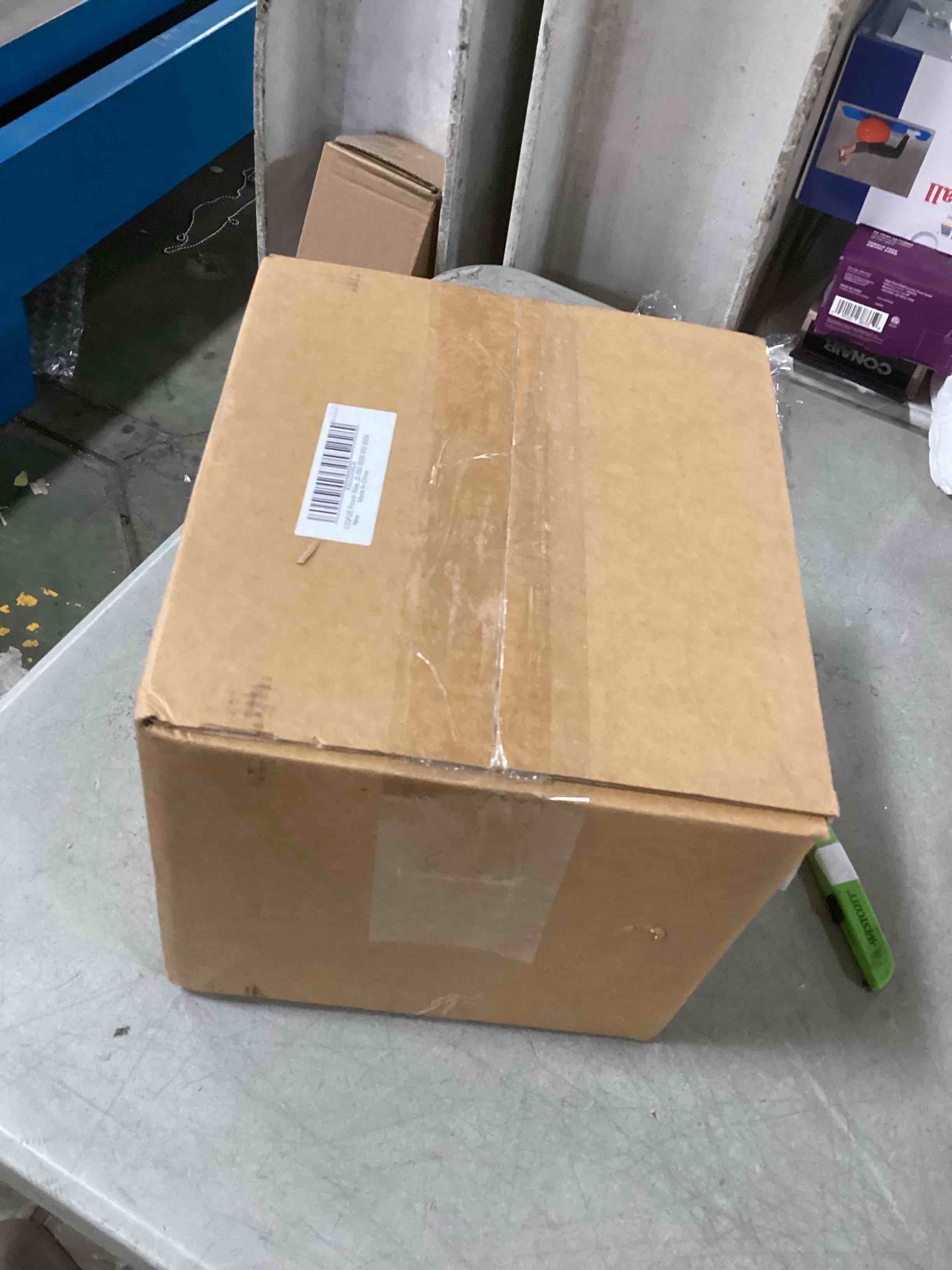 https://s3.amazonaws.com/lotting-images-prod/bidfta/PPE1620972_1737061019743.jpeg