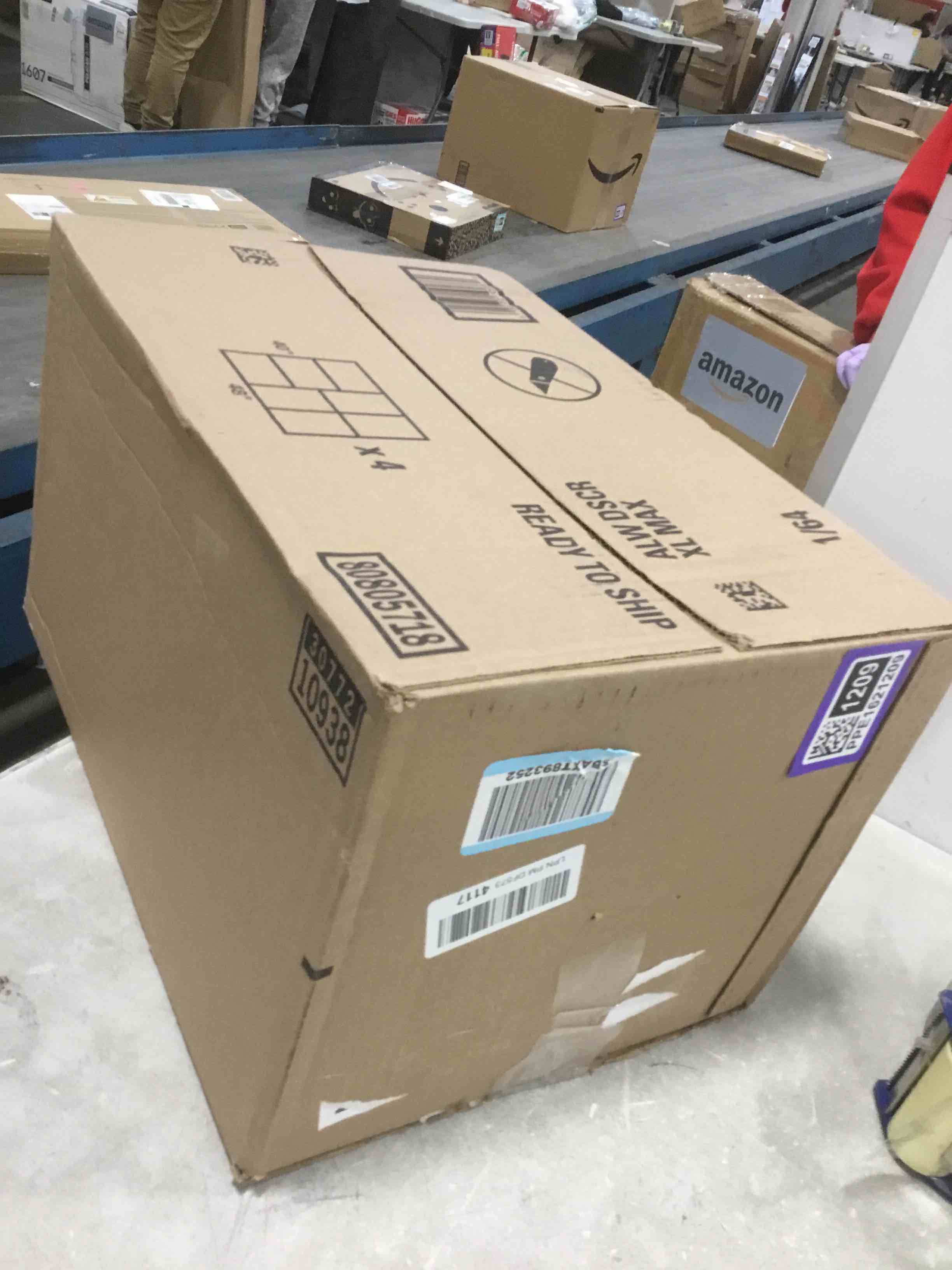 https://s3.amazonaws.com/lotting-images-prod/bidfta/PPE1621209_1735861653905.jpeg