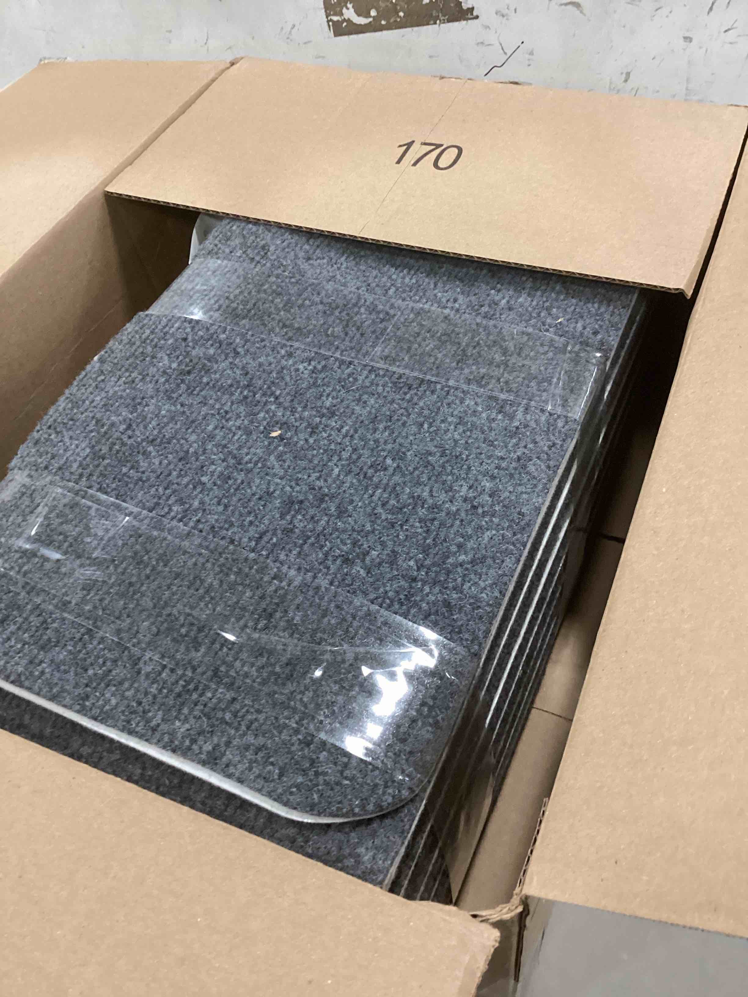 https://s3.amazonaws.com/lotting-images-prod/bidfta/PPE1621933_1736883094090.jpeg