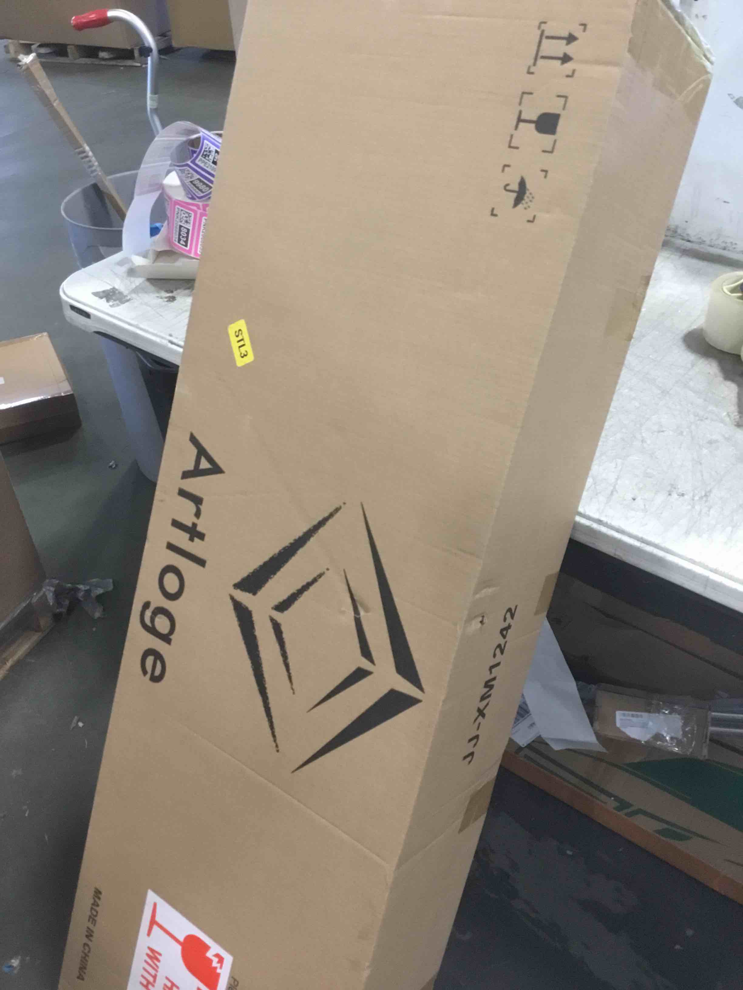 https://s3.amazonaws.com/lotting-images-prod/bidfta/PPE1622703_1737133663854.jpeg