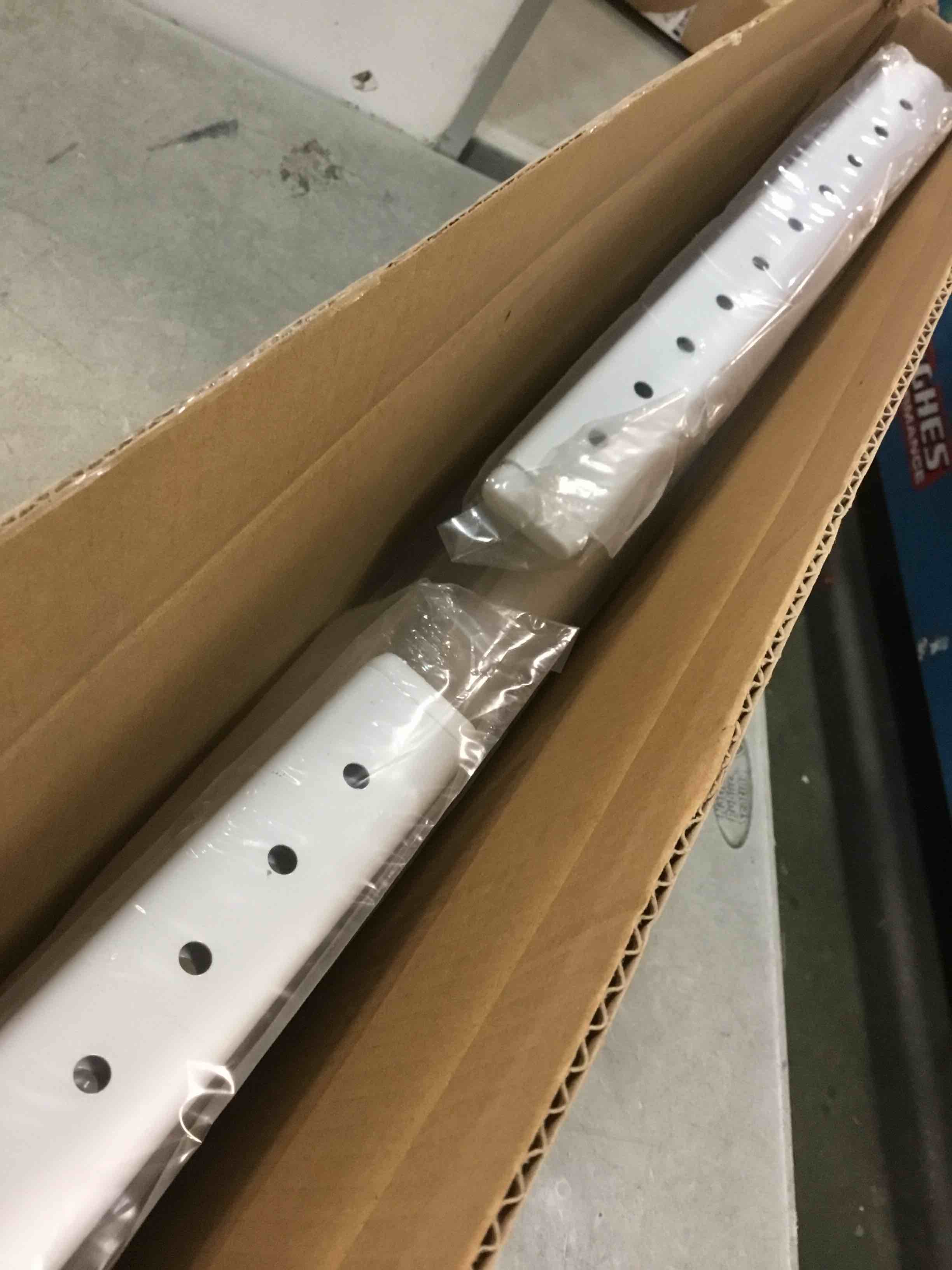 https://s3.amazonaws.com/lotting-images-prod/bidfta/PPE1623769_1737647886406.jpeg