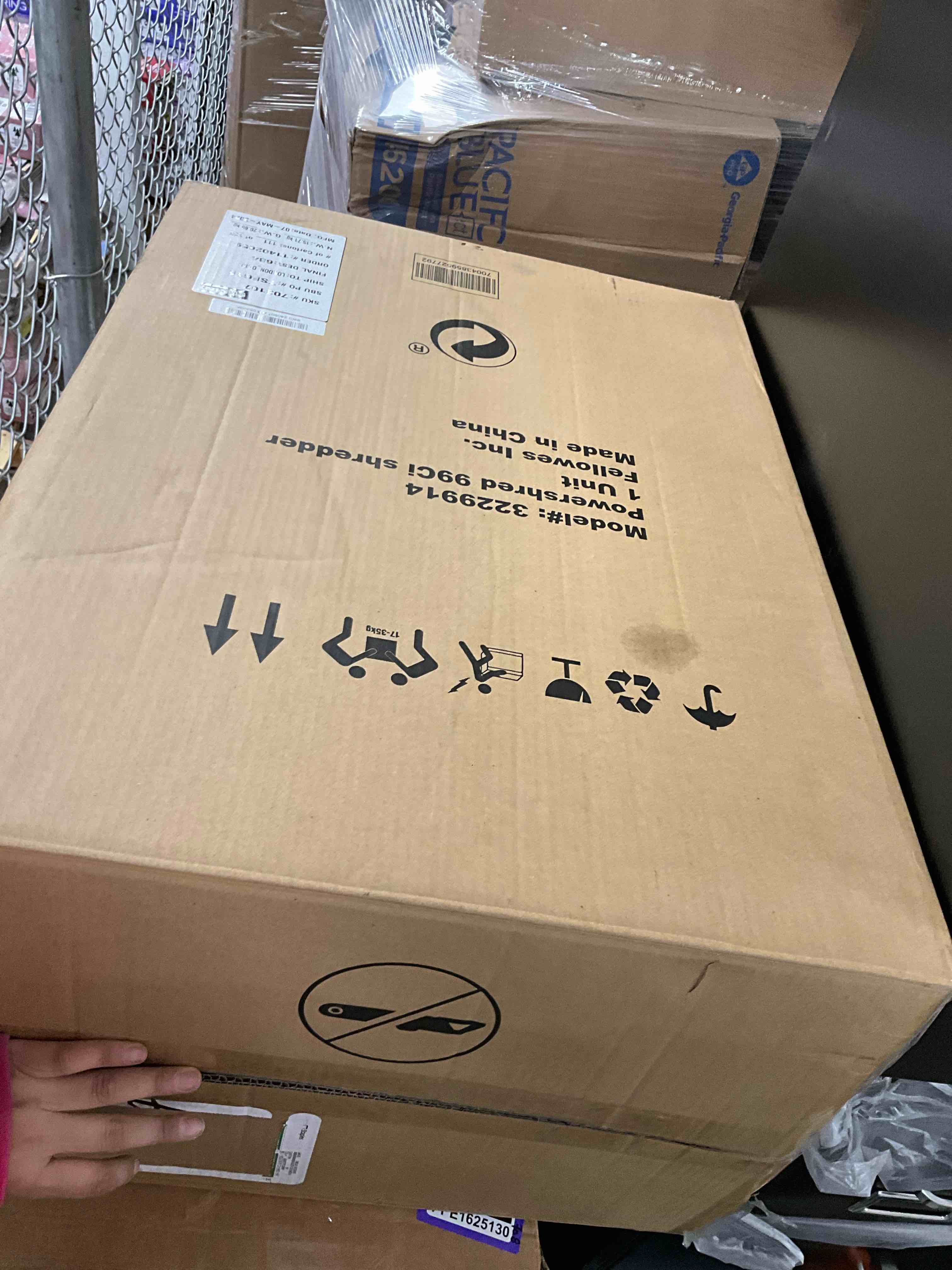 https://s3.amazonaws.com/lotting-images-prod/bidfta/PPE1625129_1734733451383.jpeg