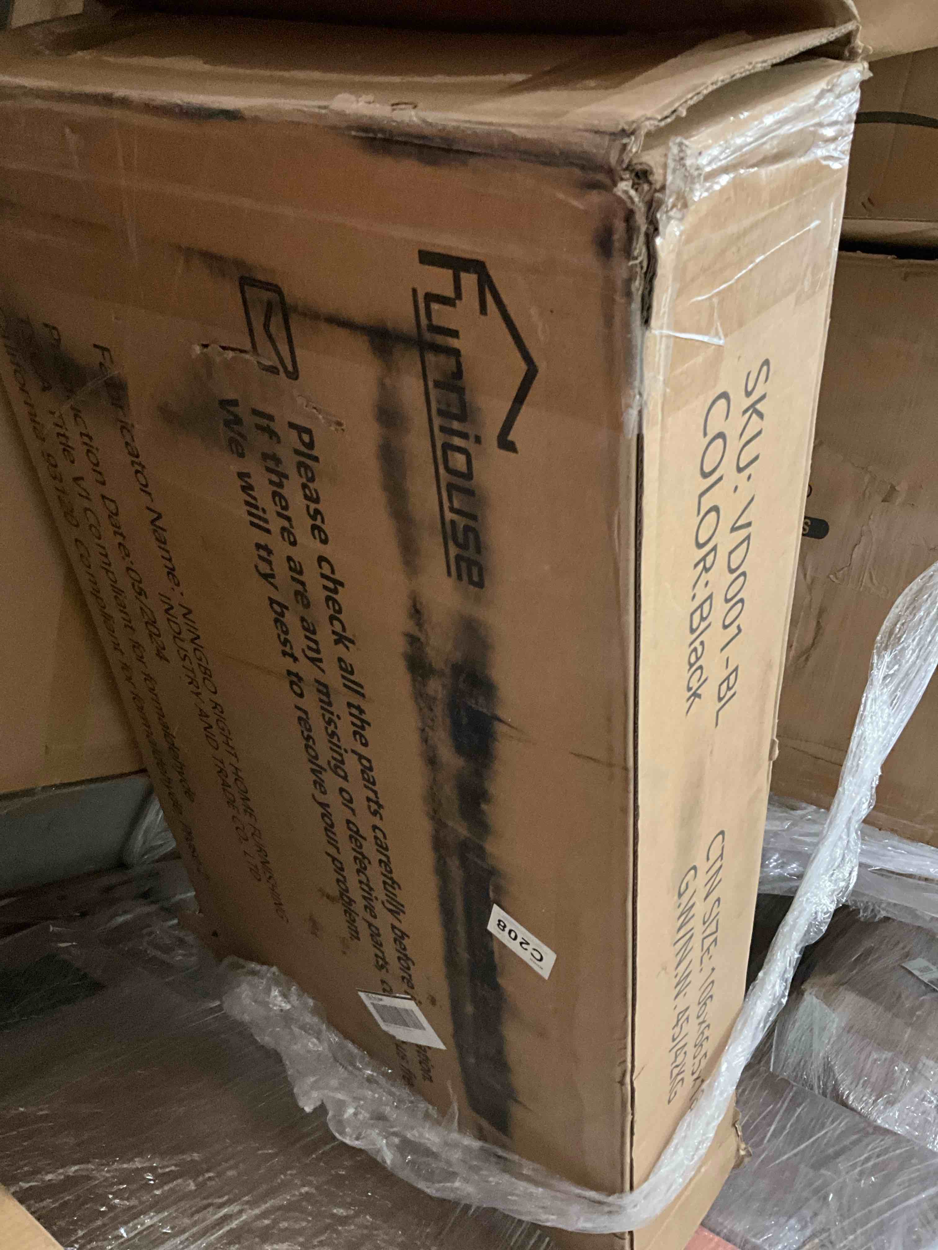 https://s3.amazonaws.com/lotting-images-prod/bidfta/PPE1625984_1737390778449.jpeg