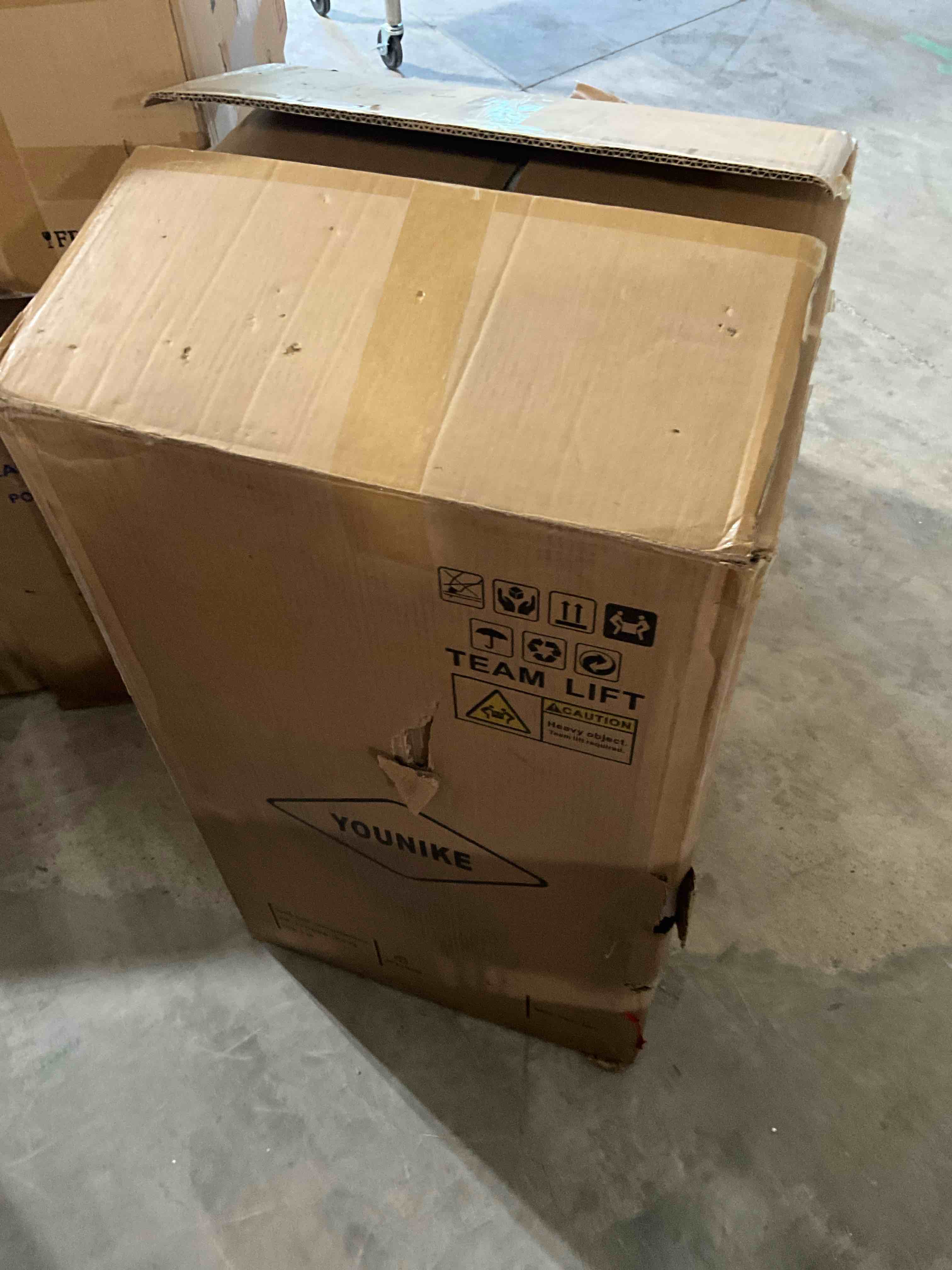 https://s3.amazonaws.com/lotting-images-prod/bidfta/PPE1625993_1737388261412.jpeg