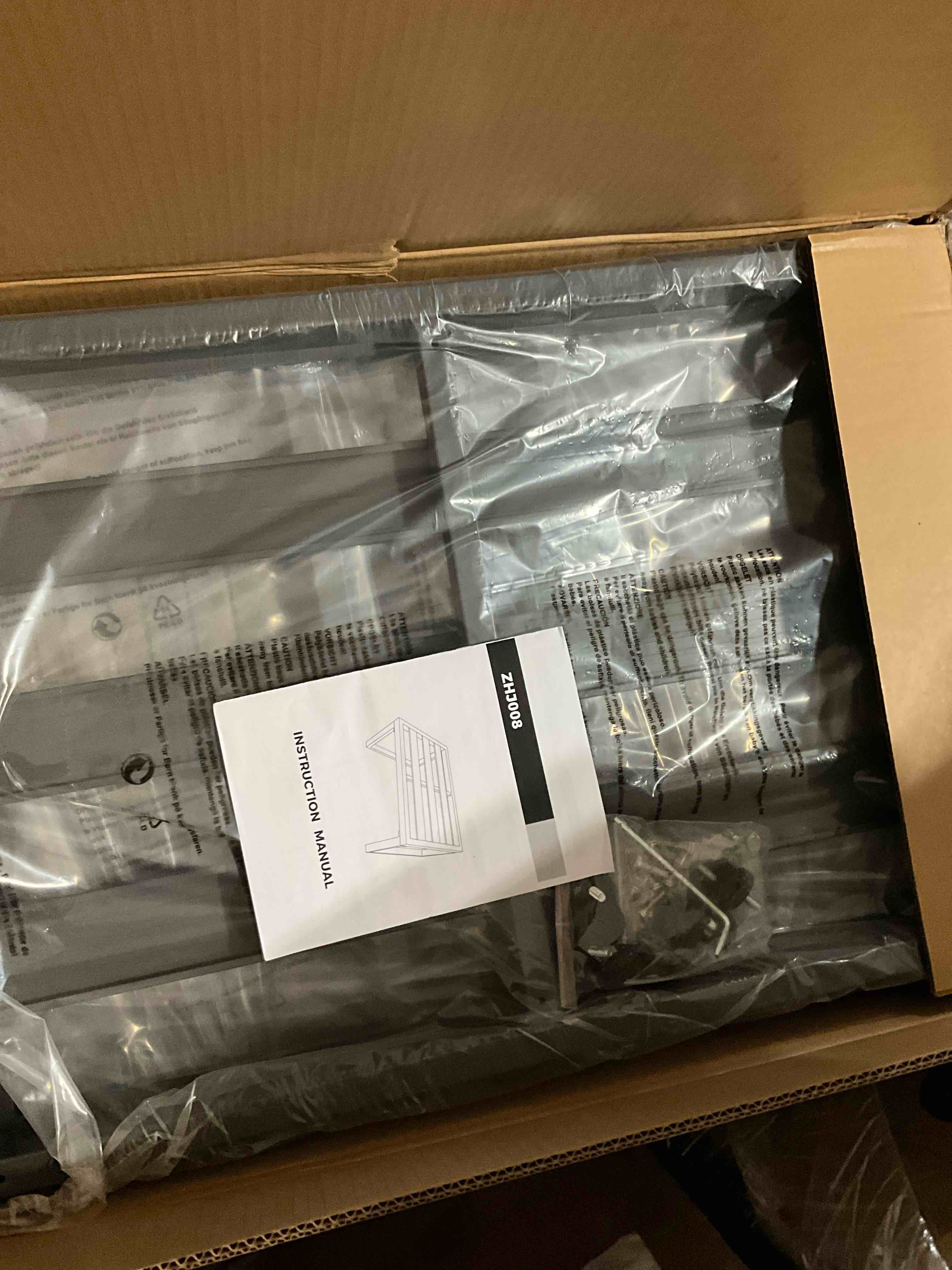 https://s3.amazonaws.com/lotting-images-prod/bidfta/PPE1626017_1737401056957.jpeg
