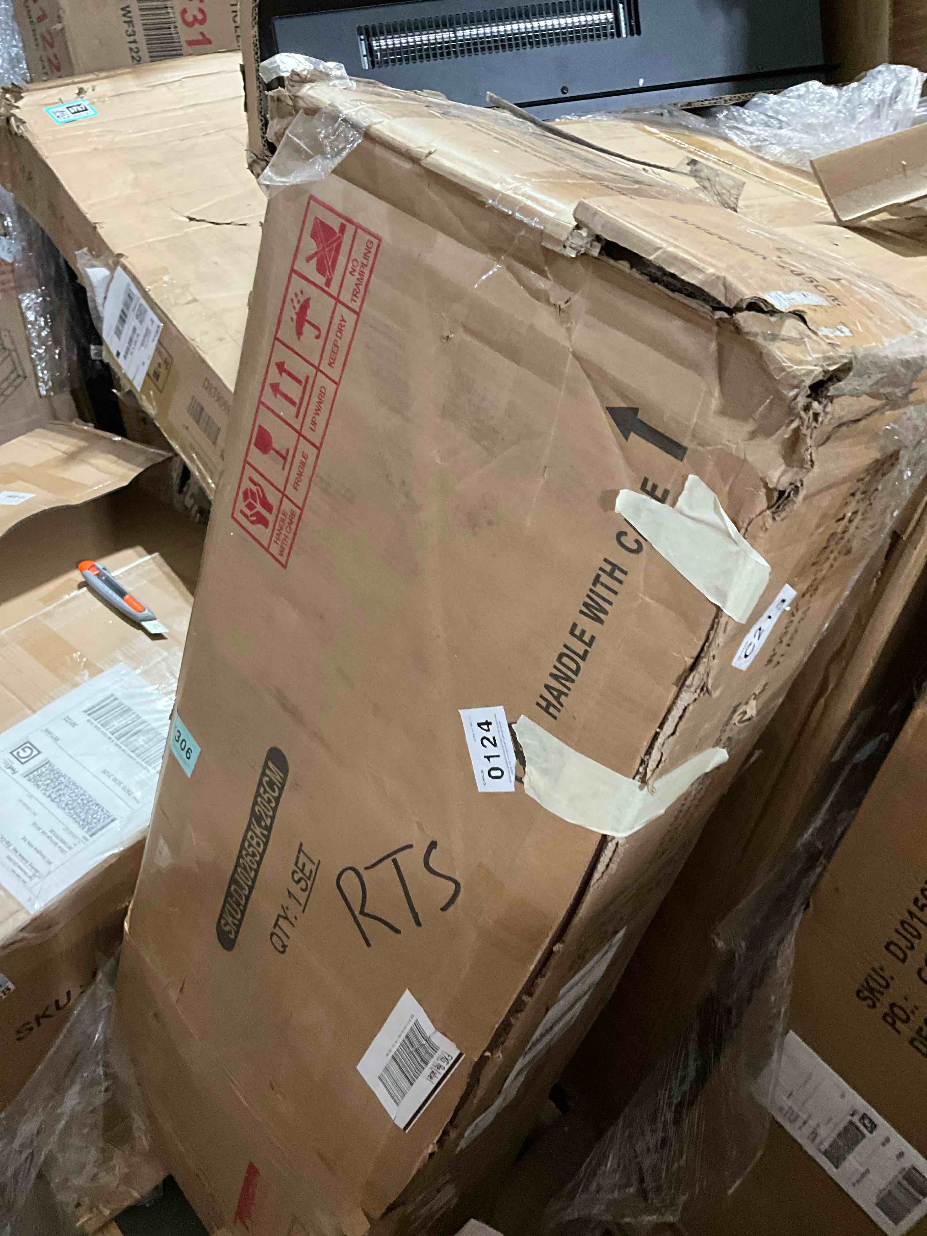 https://s3.amazonaws.com/lotting-images-prod/bidfta/PPE1626018_1737400907429.jpeg