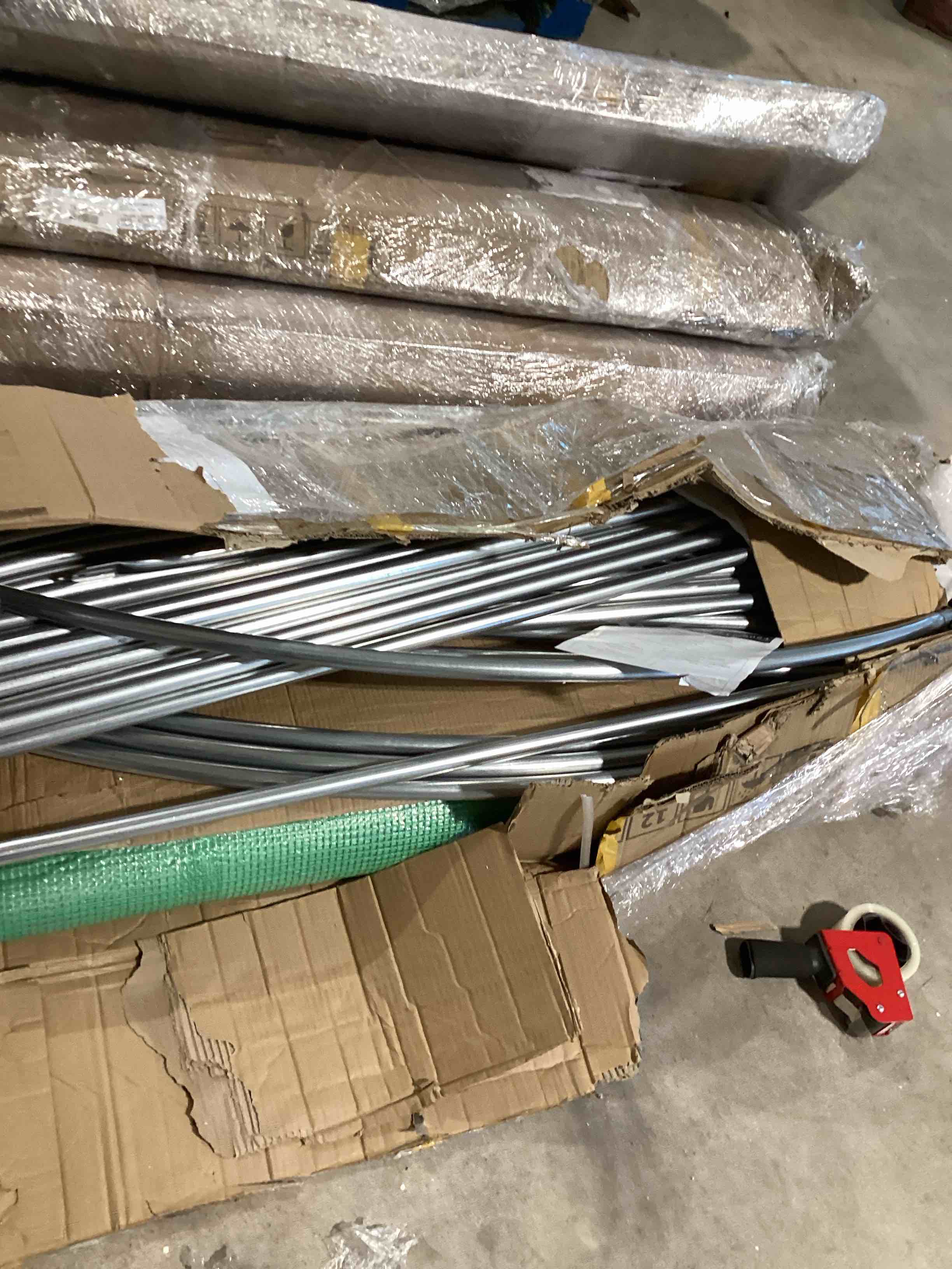https://s3.amazonaws.com/lotting-images-prod/bidfta/PPE1626193_1738185896973.jpeg