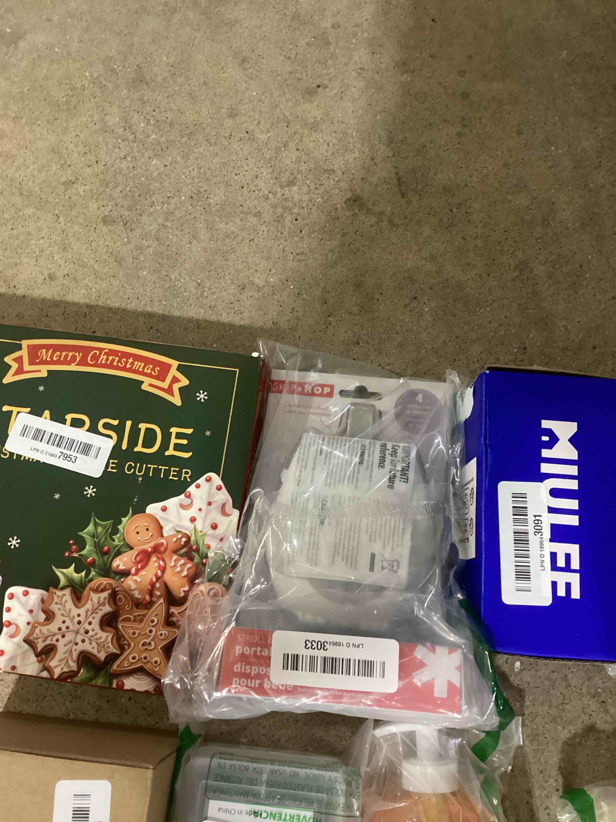 https://s3.amazonaws.com/lotting-images-prod/bidfta/PPE1627302_1736283326839.jpeg