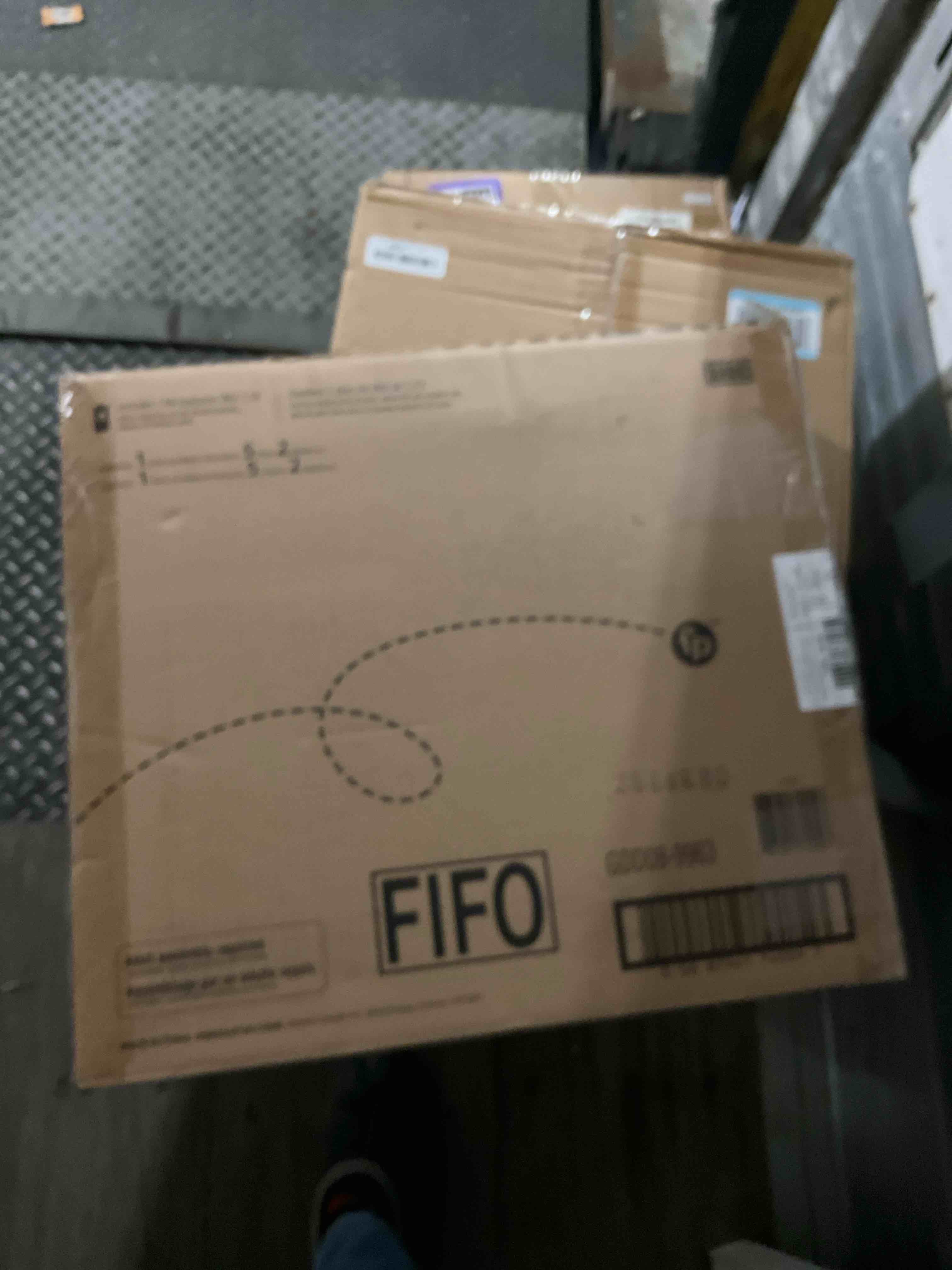 https://s3.amazonaws.com/lotting-images-prod/bidfta/PPE1627554_1740516470840.jpeg