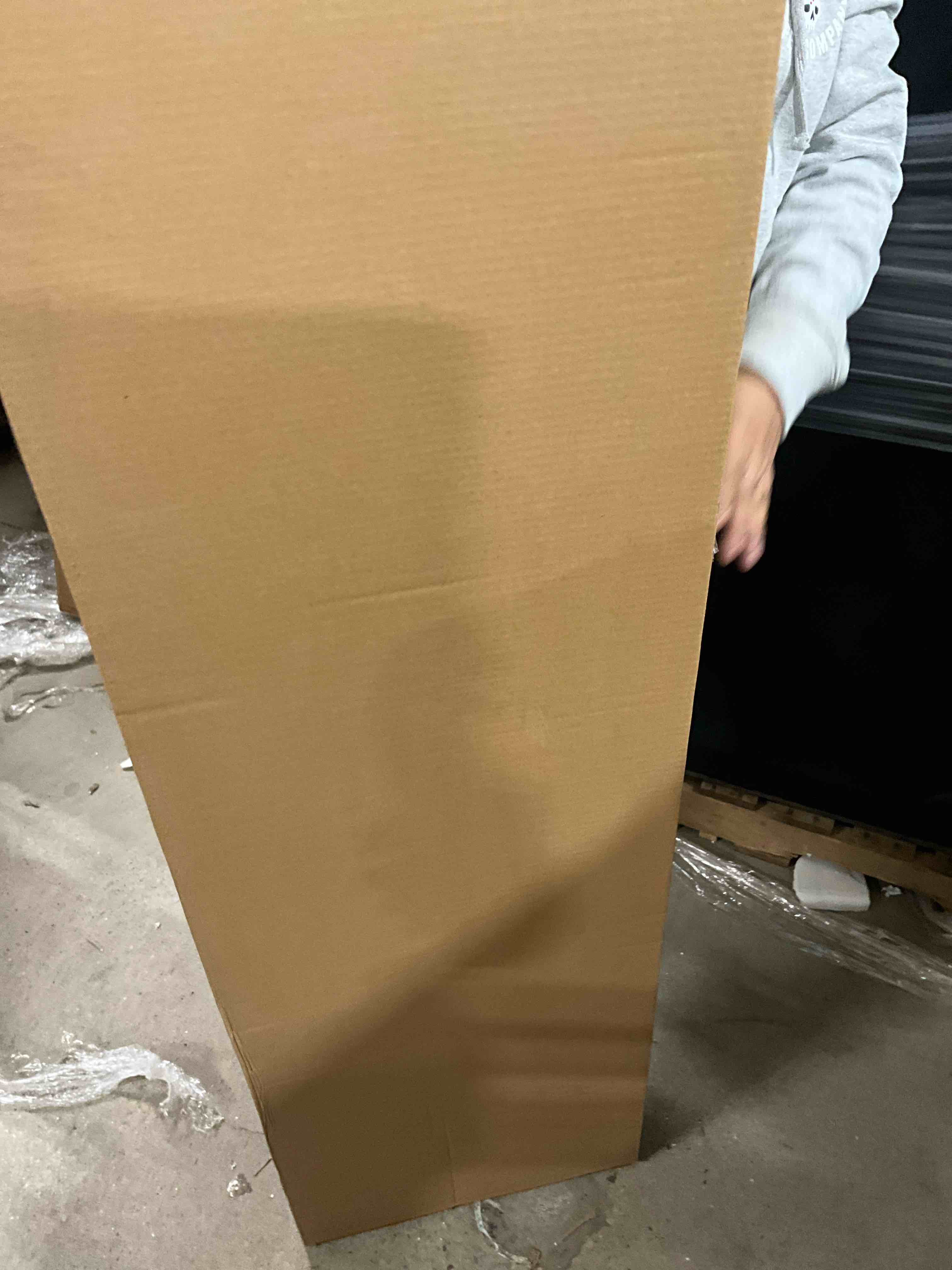 https://s3.amazonaws.com/lotting-images-prod/bidfta/PPE1628114_1741363903794.jpeg