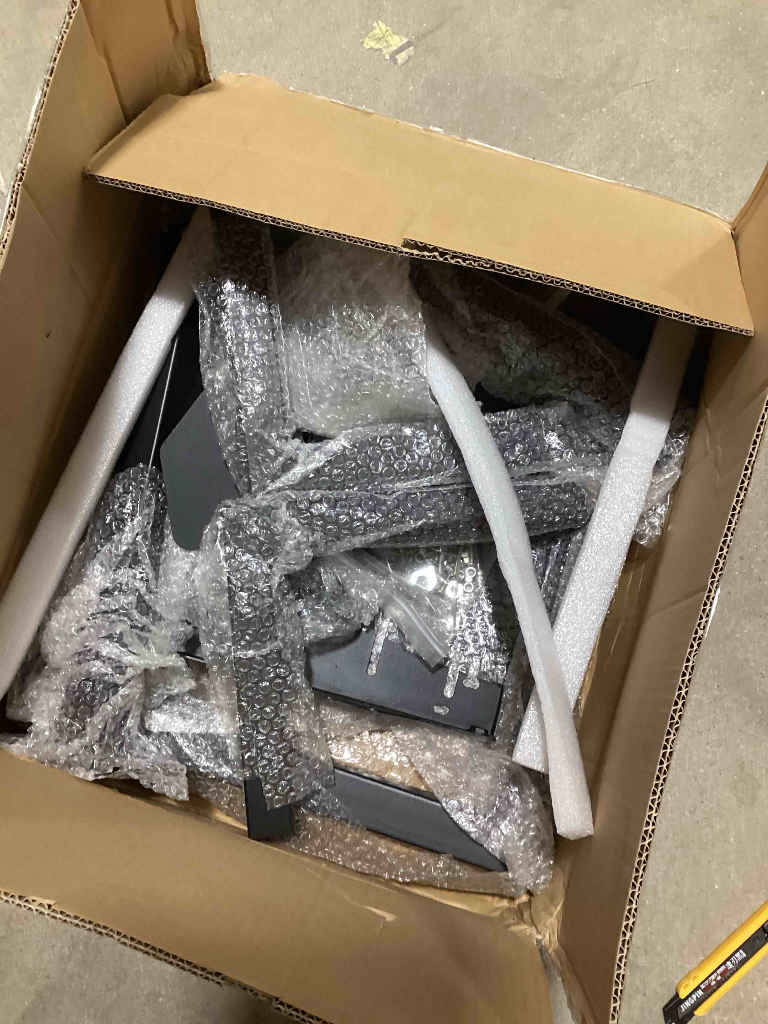 https://s3.amazonaws.com/lotting-images-prod/bidfta/PPE1628212_1742392583588.jpeg