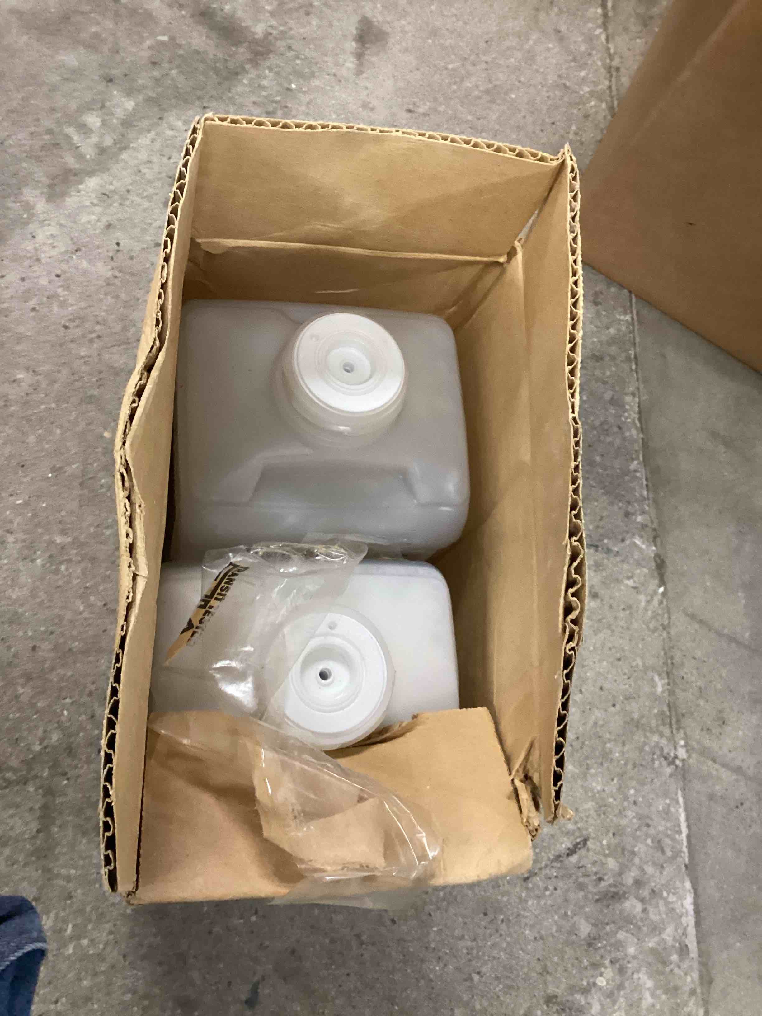 https://s3.amazonaws.com/lotting-images-prod/bidfta/PPE1628464_1745089728086.jpeg