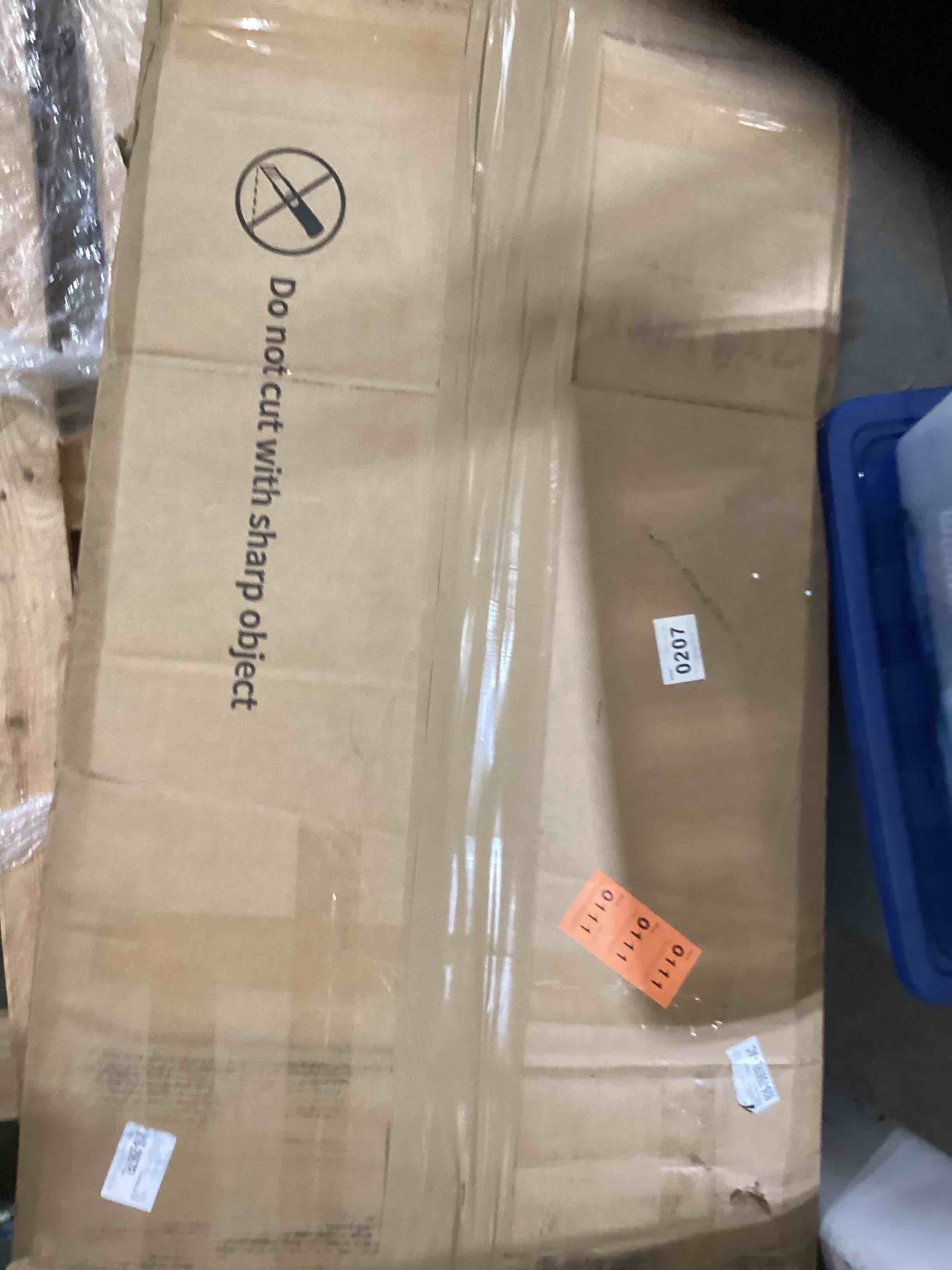 https://s3.amazonaws.com/lotting-images-prod/bidfta/PPE1629861_1750696724547.jpeg