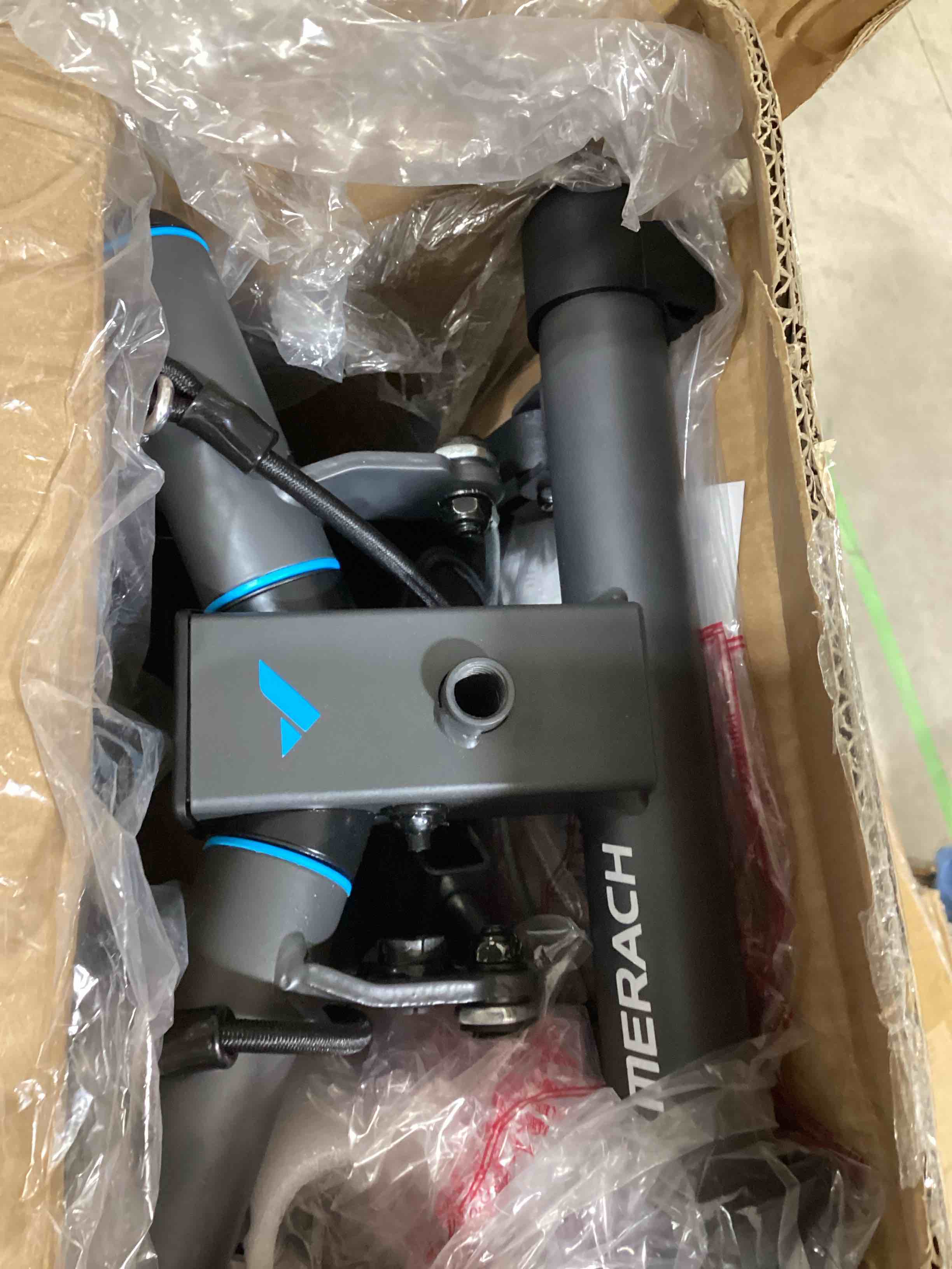 https://s3.amazonaws.com/lotting-images-prod/bidfta/PPE1631054_1736893987806.jpeg