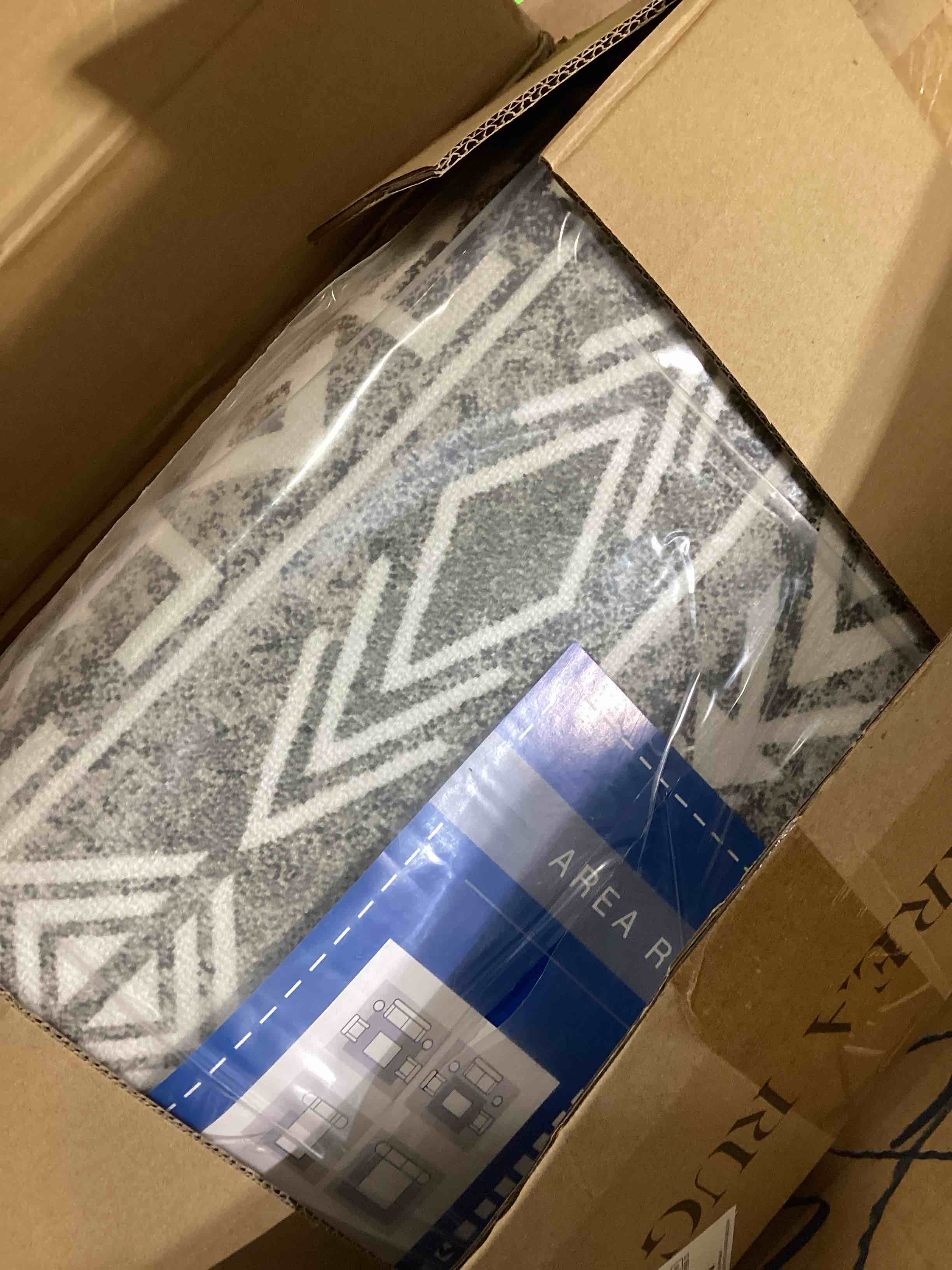 https://s3.amazonaws.com/lotting-images-prod/bidfta/PPE1631064_1736952229927.jpeg
