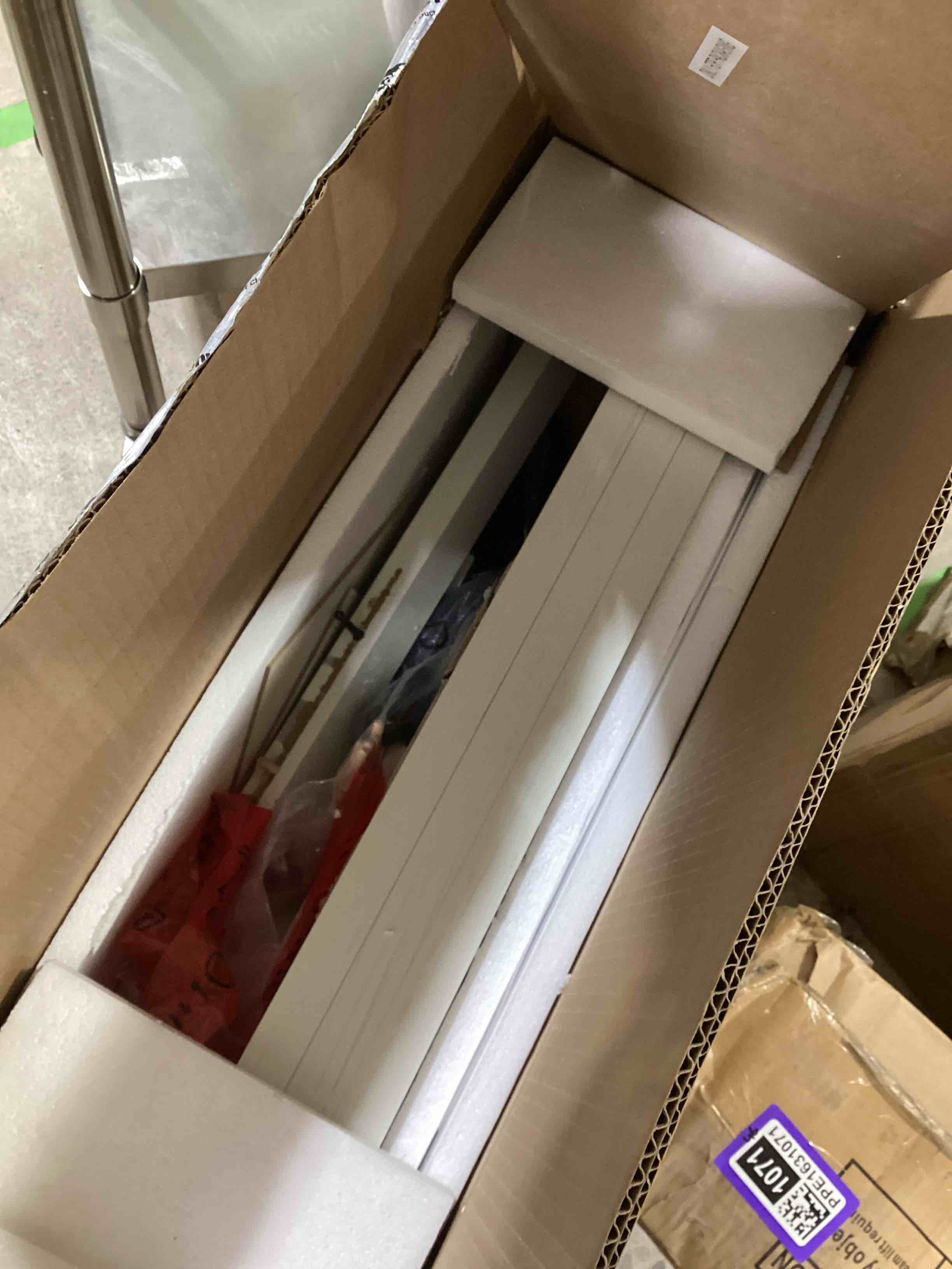 https://s3.amazonaws.com/lotting-images-prod/bidfta/PPE1631072_1736954502432.jpeg