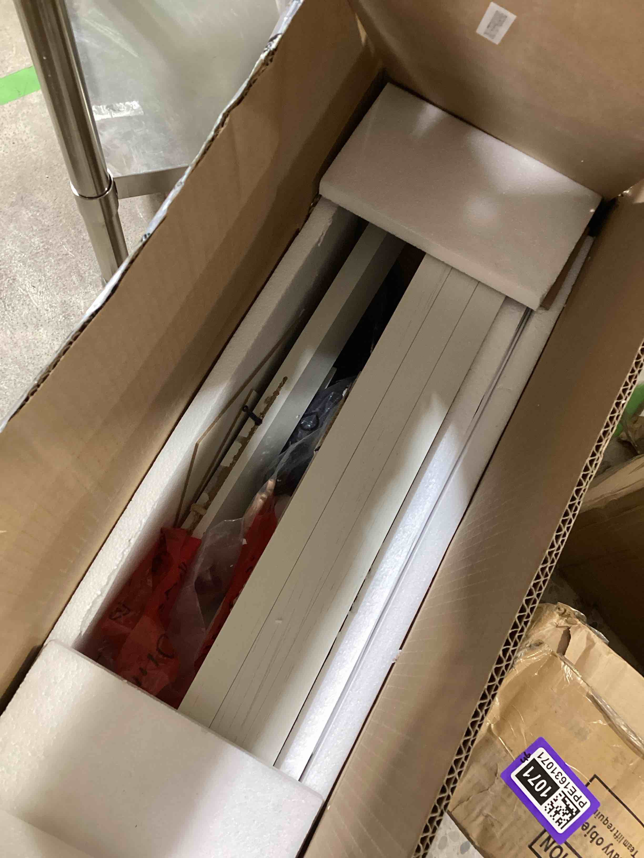 https://s3.amazonaws.com/lotting-images-prod/bidfta/PPE1631072_1736954504937.jpeg