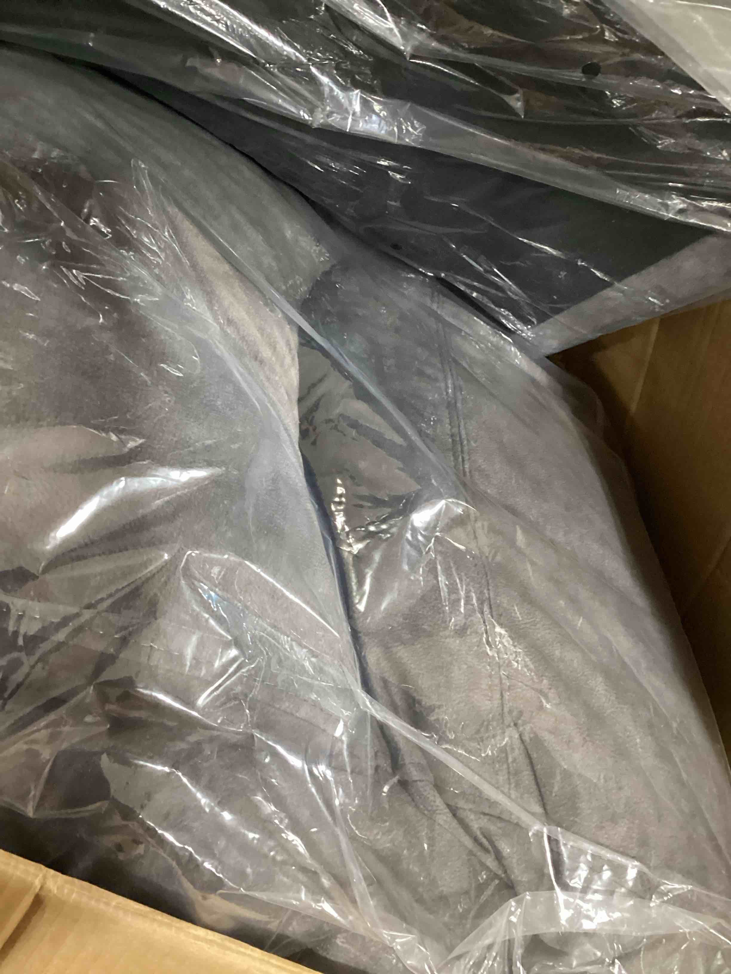 https://s3.amazonaws.com/lotting-images-prod/bidfta/PPE1631234_1737472283208.jpeg