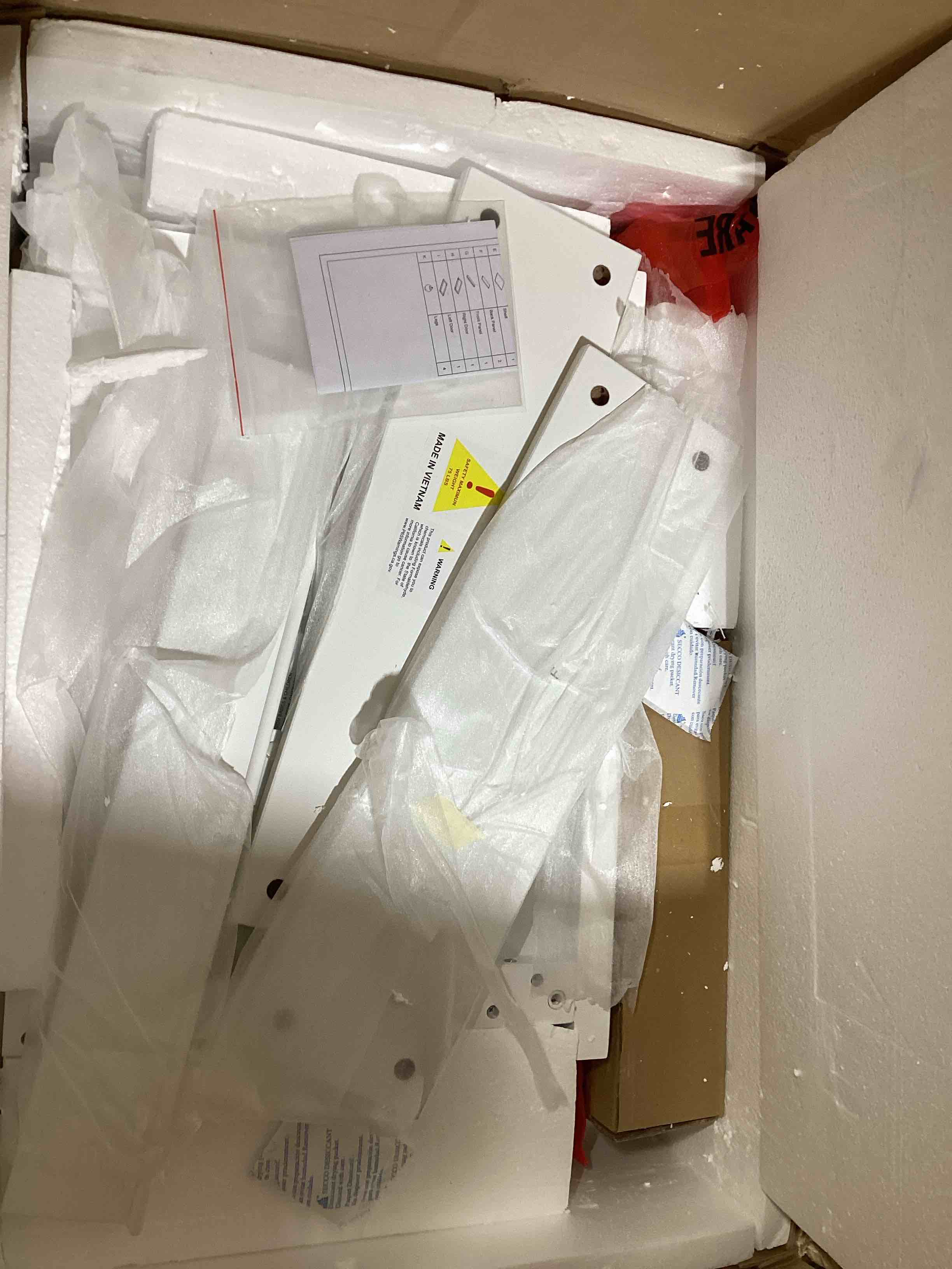 https://s3.amazonaws.com/lotting-images-prod/bidfta/PPE1631244_1737476395242.jpeg