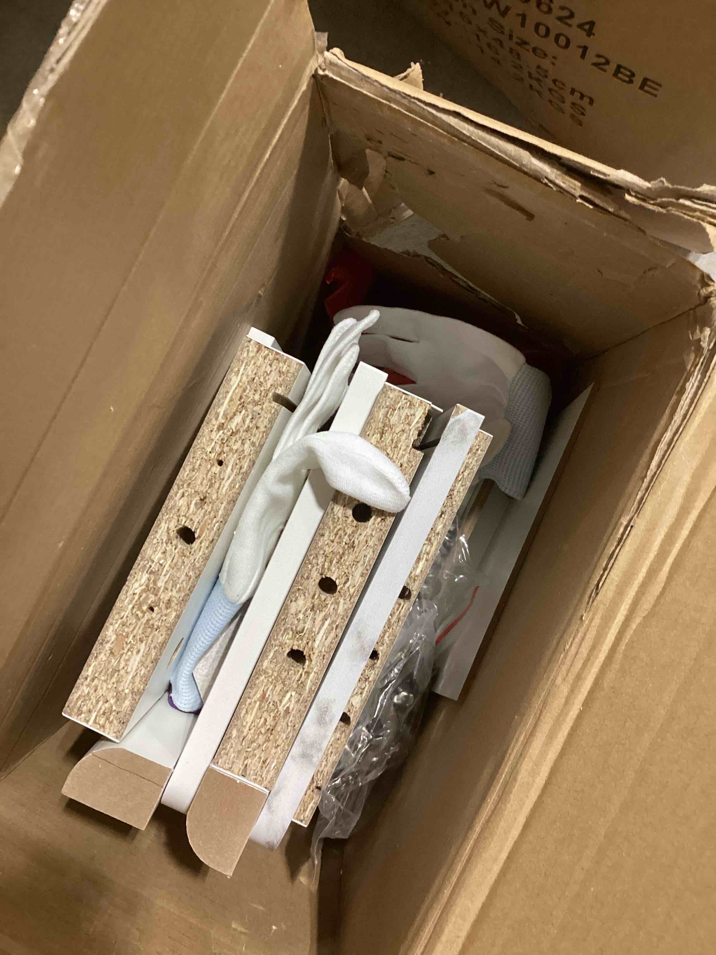 https://s3.amazonaws.com/lotting-images-prod/bidfta/PPE1631461_1738594573405.jpeg