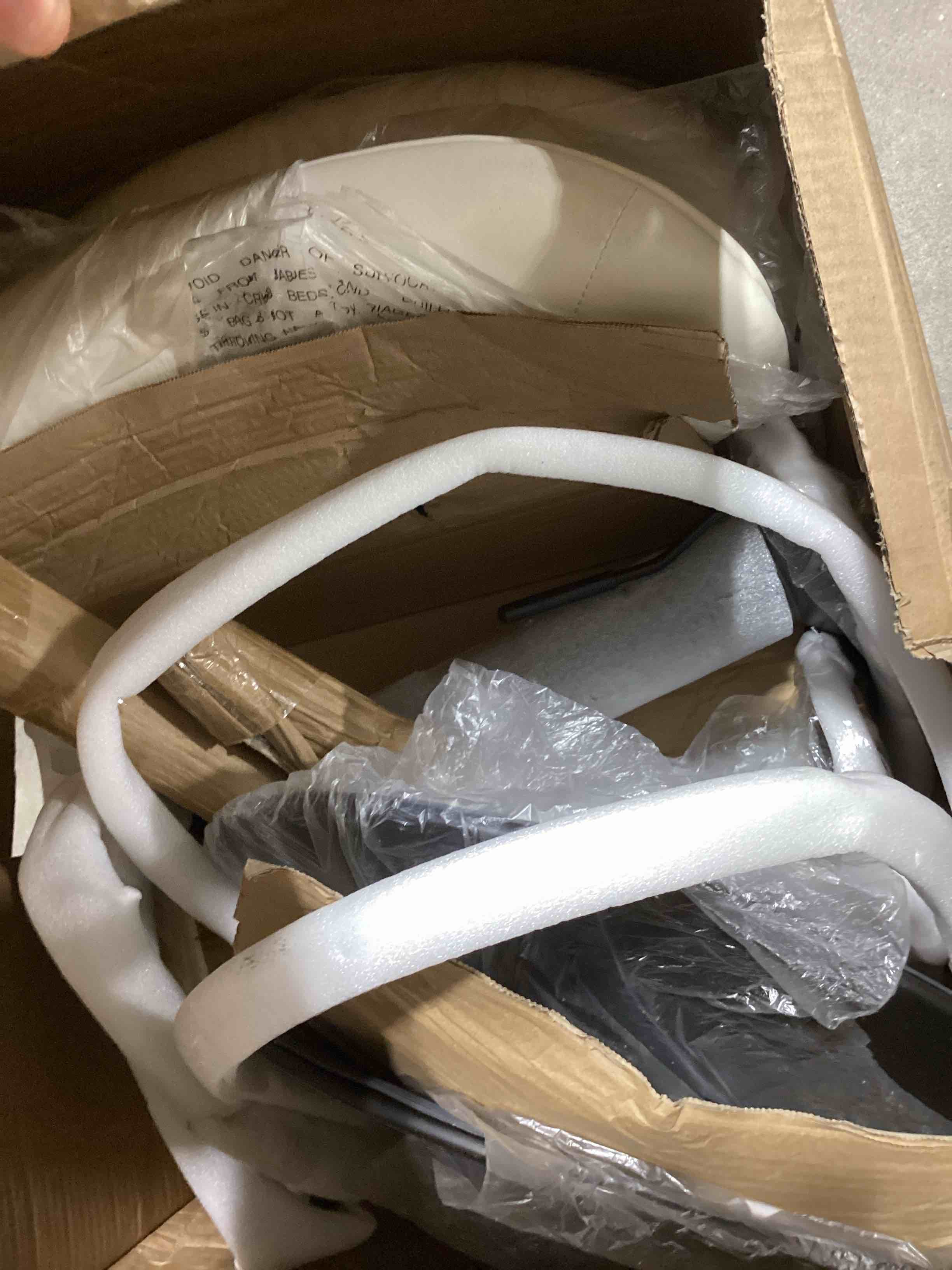 https://s3.amazonaws.com/lotting-images-prod/bidfta/PPE1631465_1738595572483.jpeg
