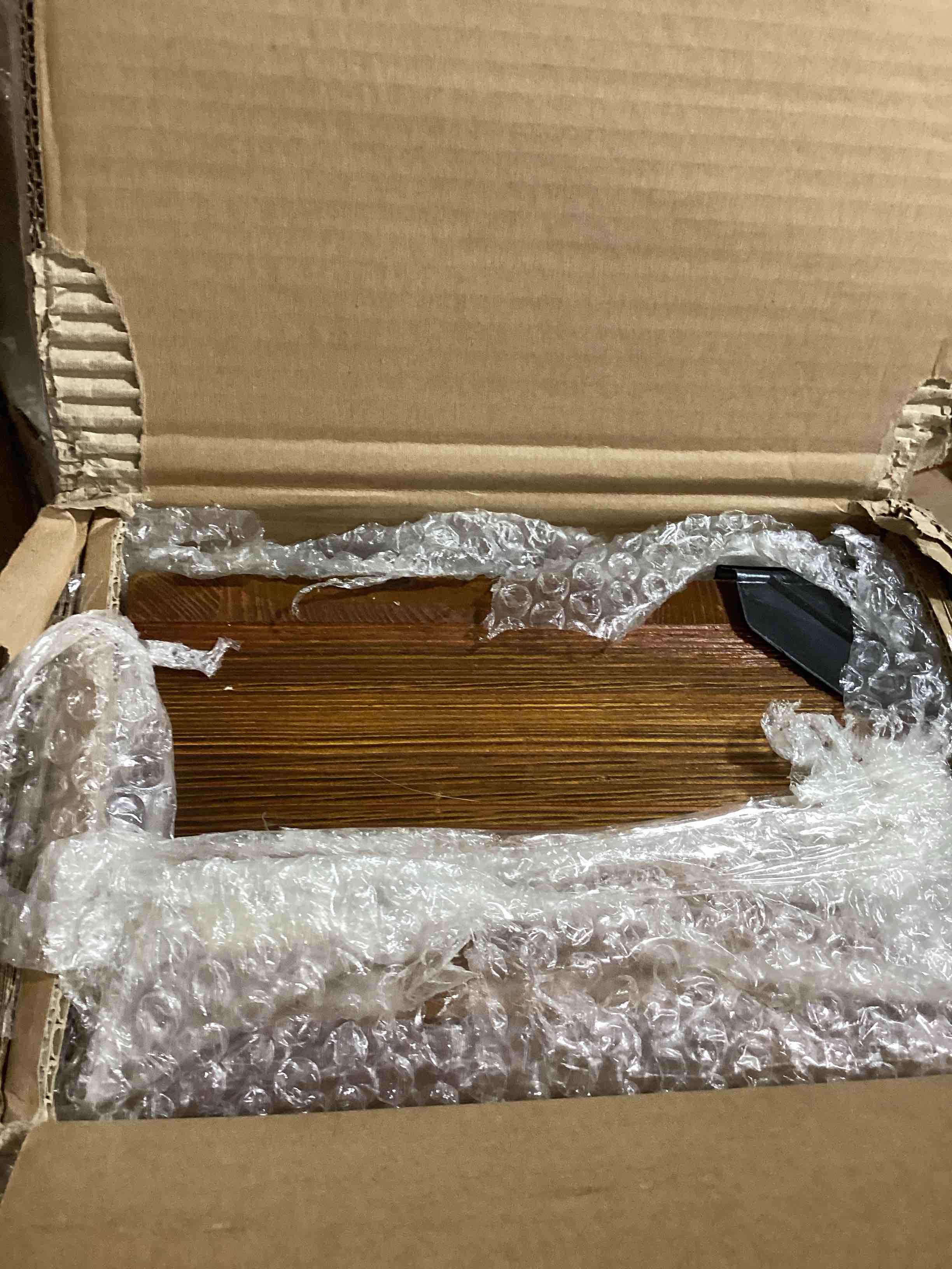 https://s3.amazonaws.com/lotting-images-prod/bidfta/PPE1631467_1738596095975.jpeg