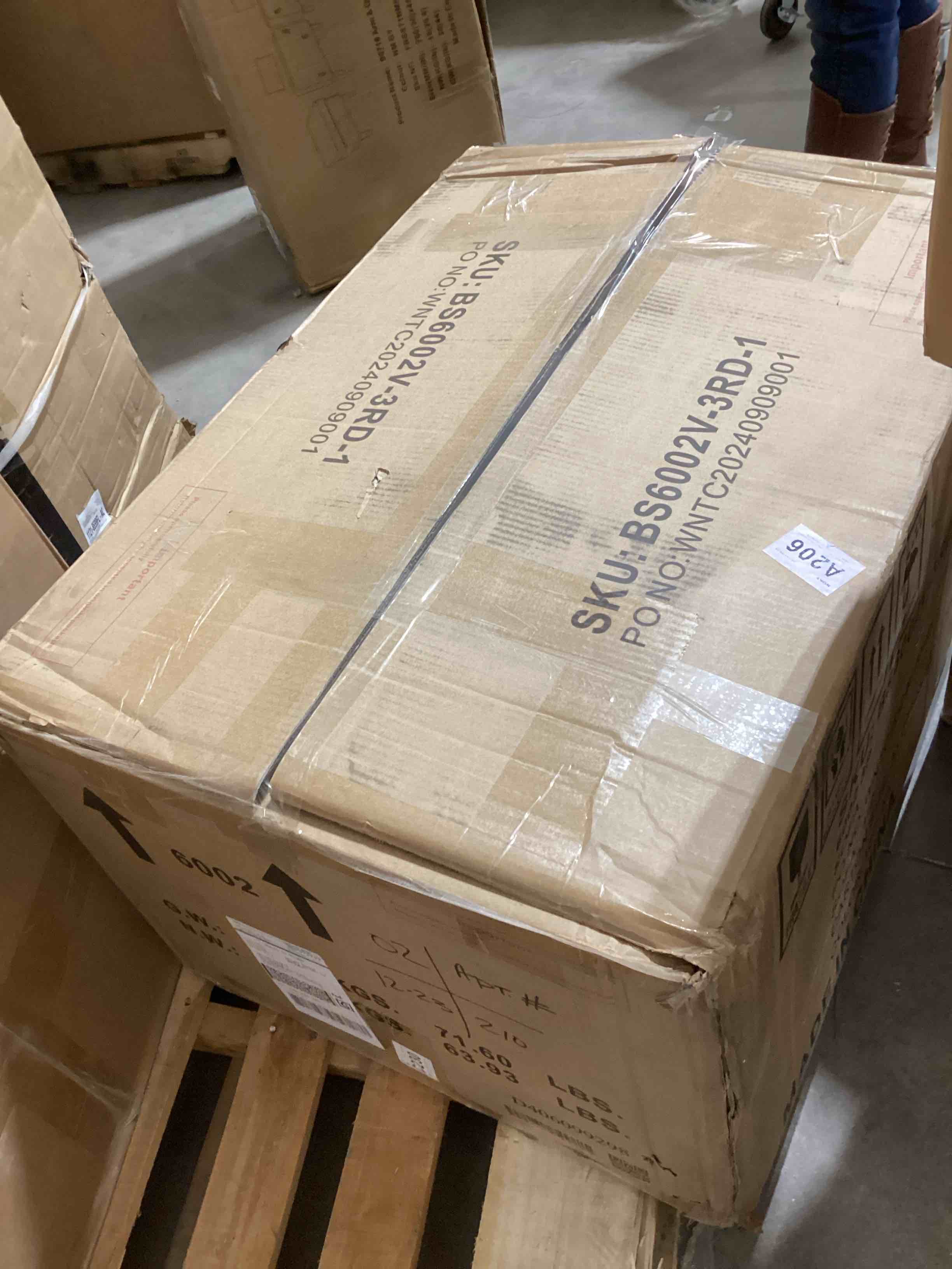 https://s3.amazonaws.com/lotting-images-prod/bidfta/PPE1631470_1738597111648.jpeg