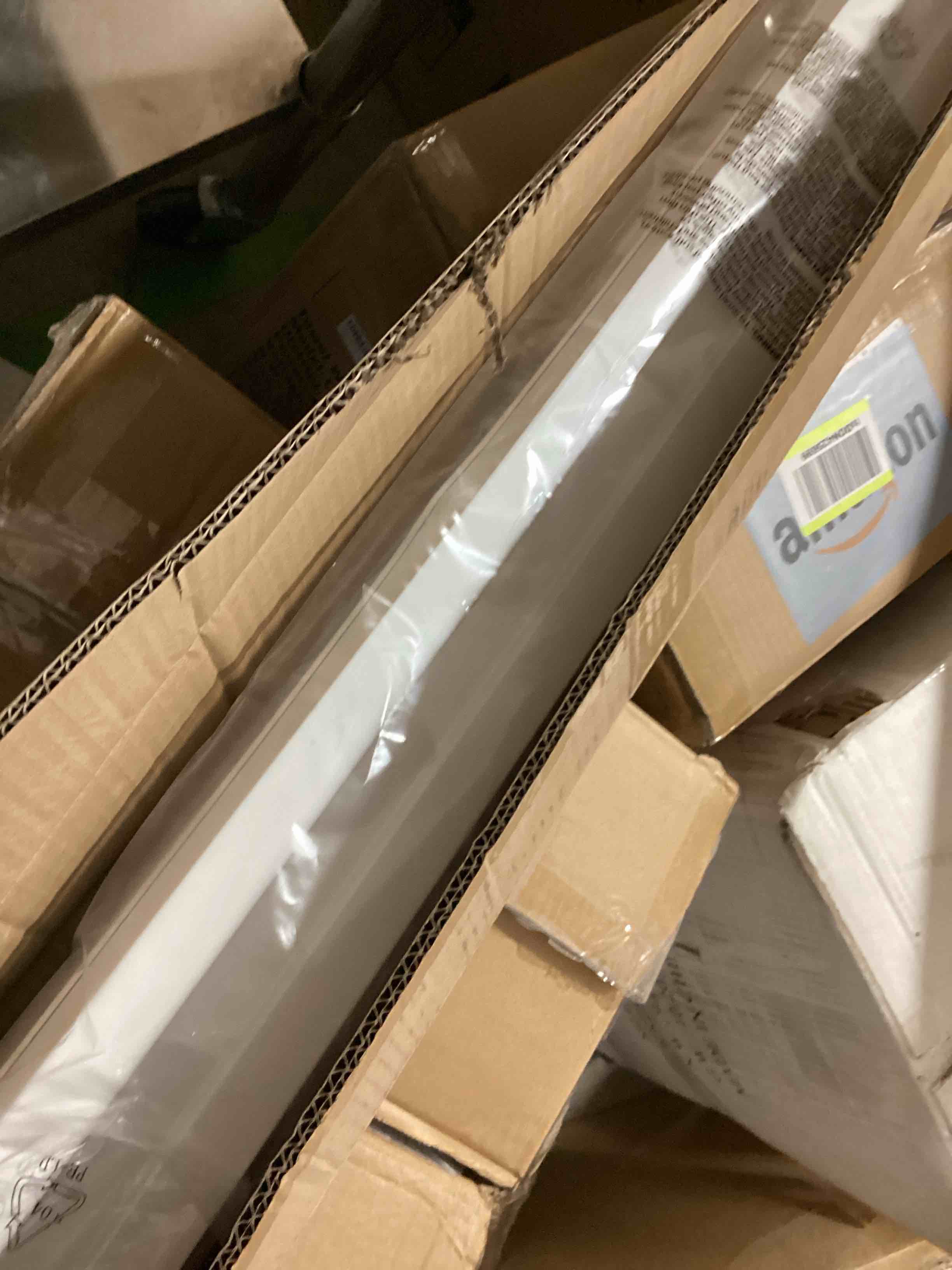 https://s3.amazonaws.com/lotting-images-prod/bidfta/PPE1631715_1738875694676.jpeg