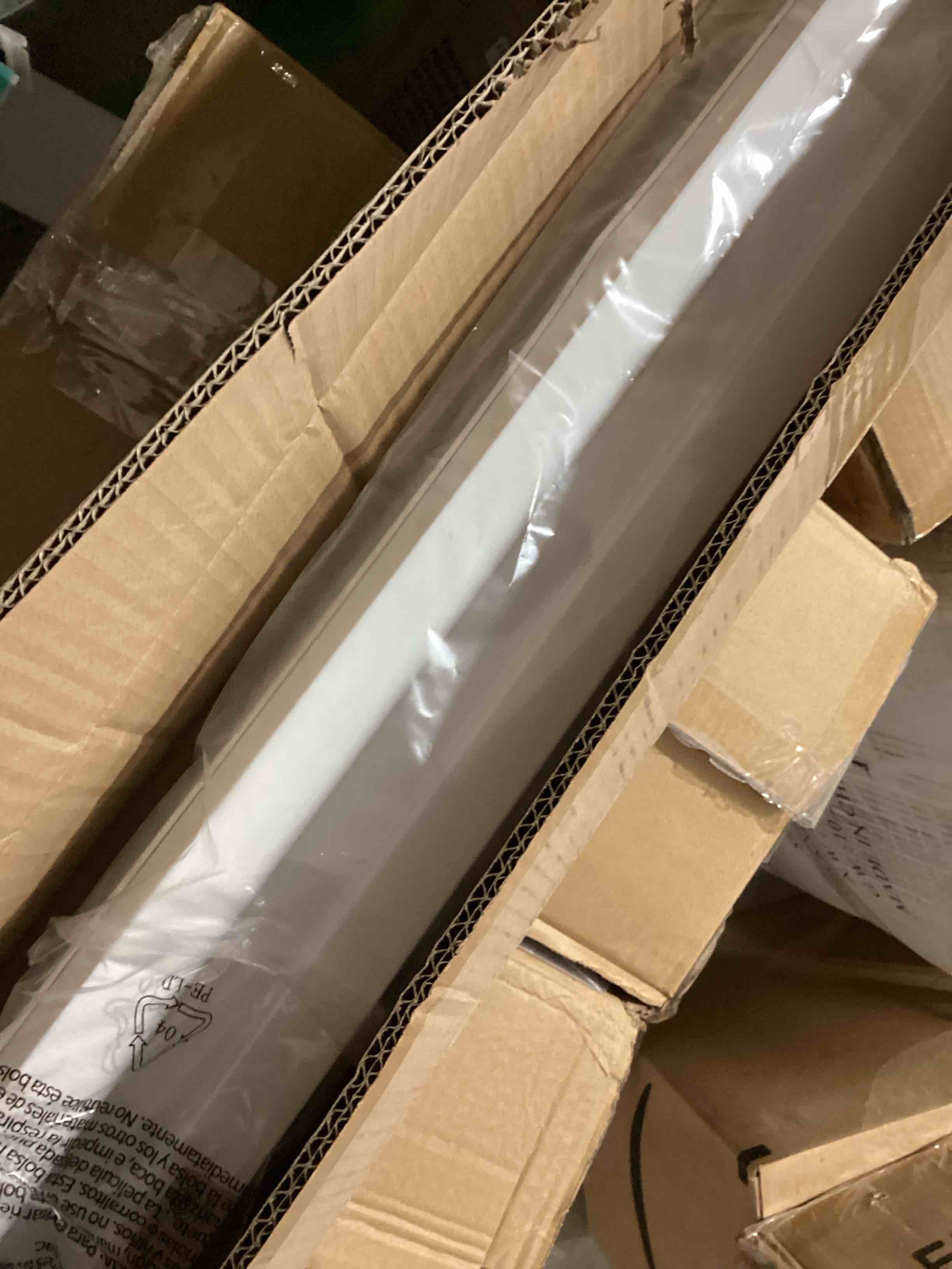 https://s3.amazonaws.com/lotting-images-prod/bidfta/PPE1631715_1738875695939.jpeg