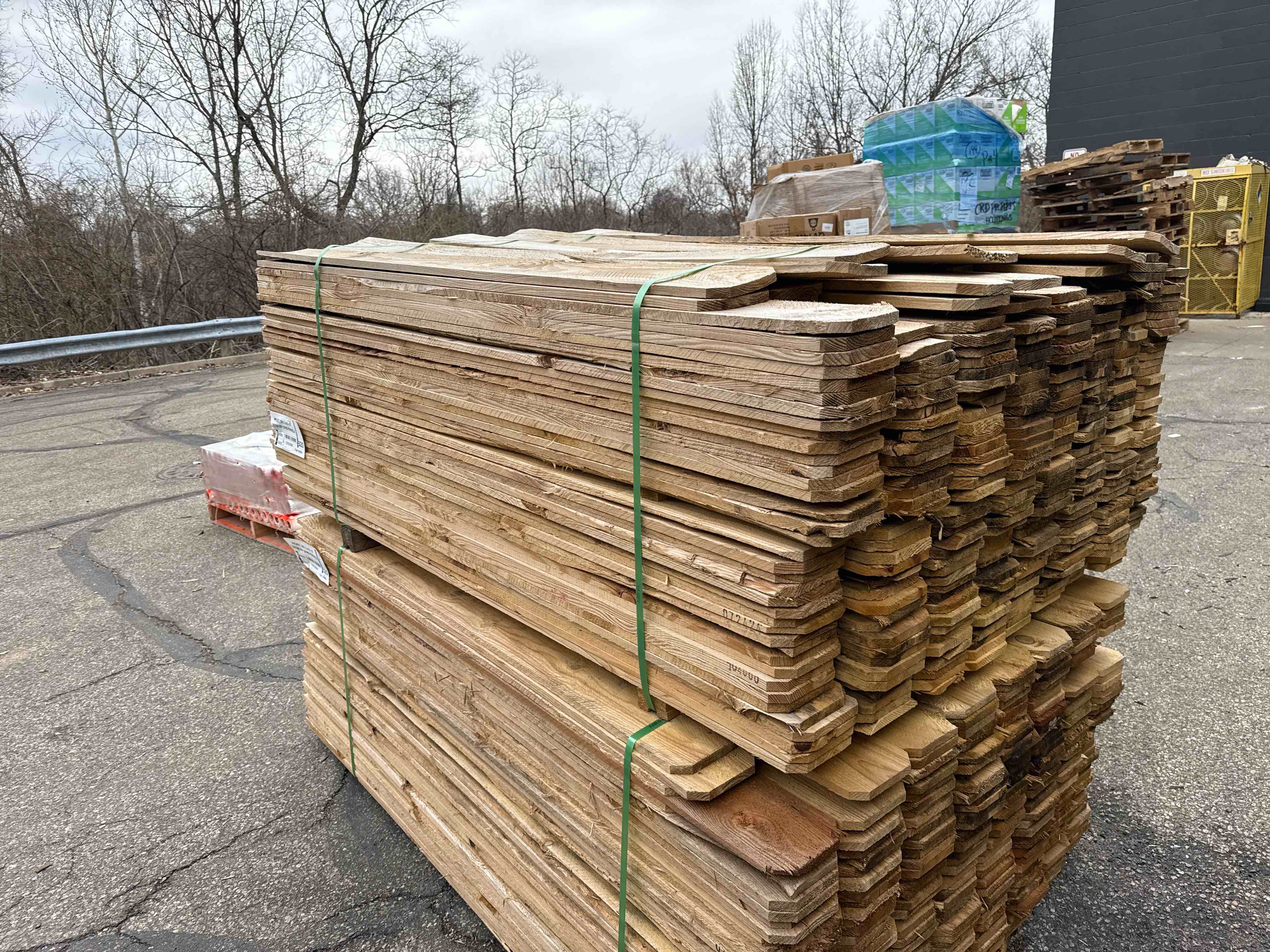 320 1x6x6 treated or geared fence, picket or BID per picket