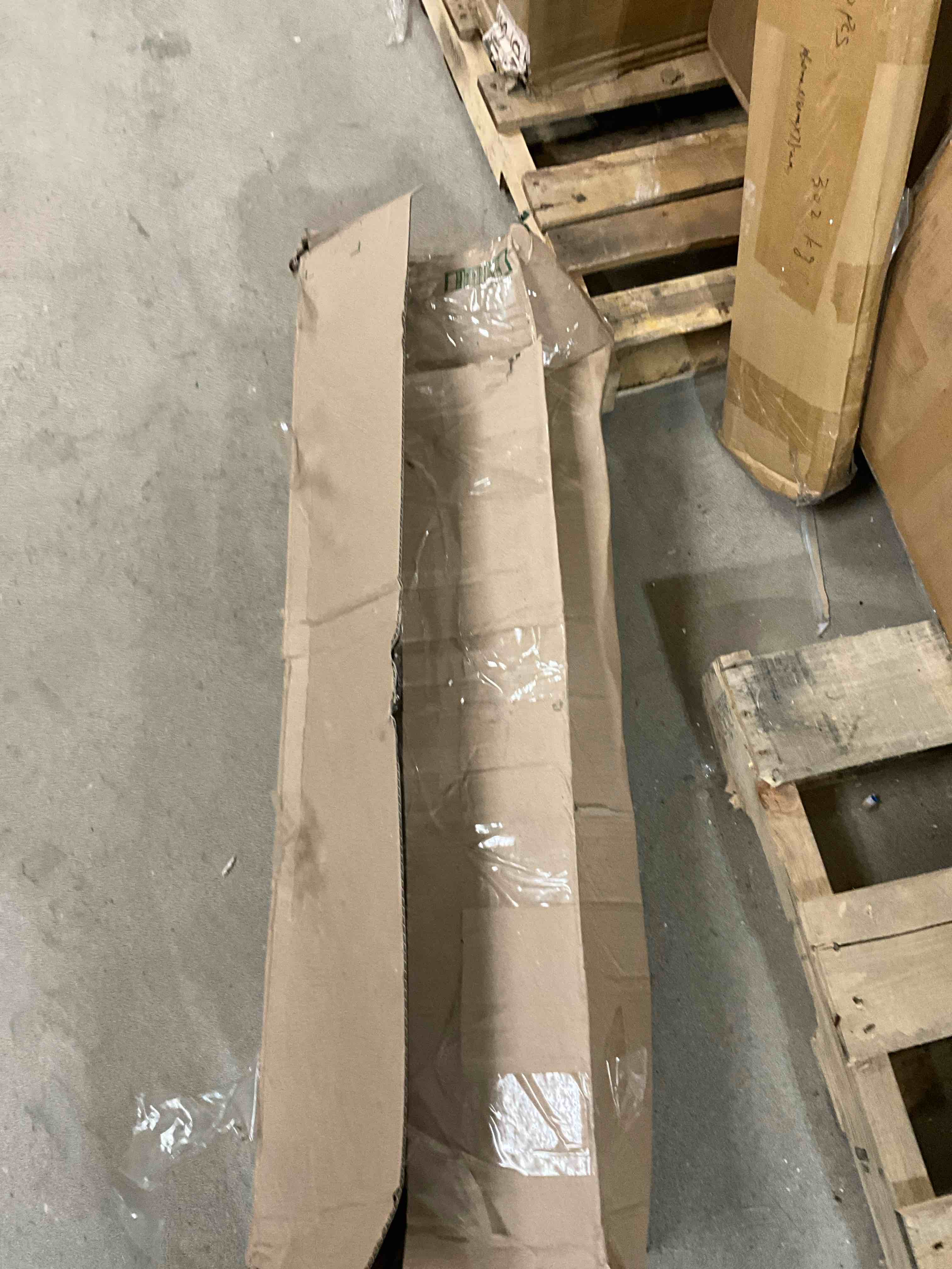 https://s3.amazonaws.com/lotting-images-prod/bidfta/PPE1637032_1741617433314.jpeg