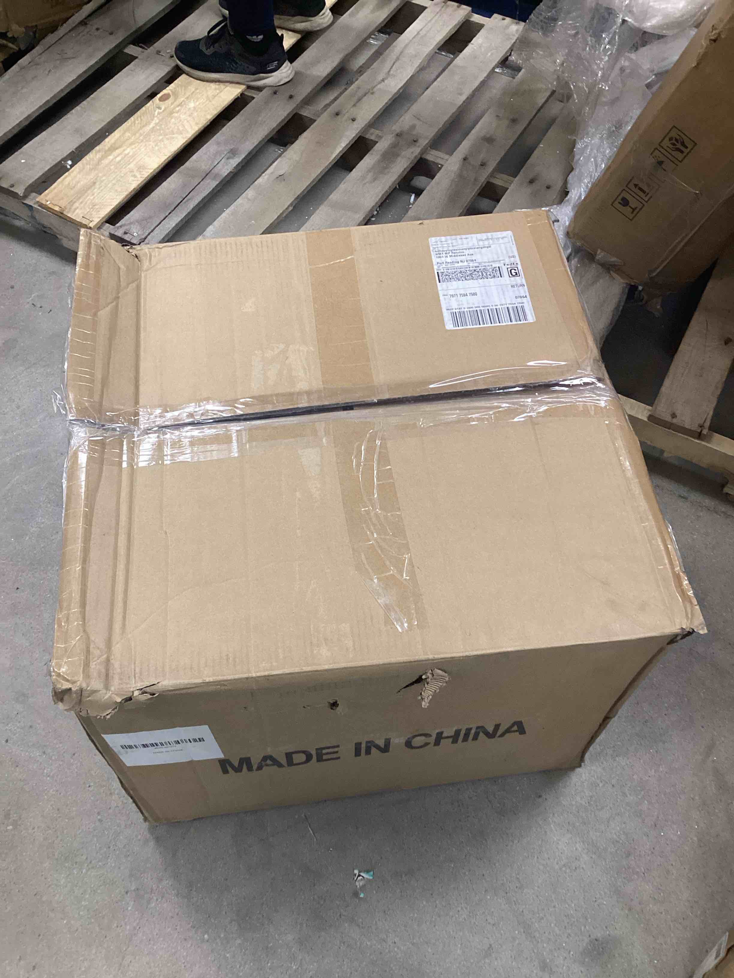https://s3.amazonaws.com/lotting-images-prod/bidfta/PPE1638142_1745506253979.jpeg