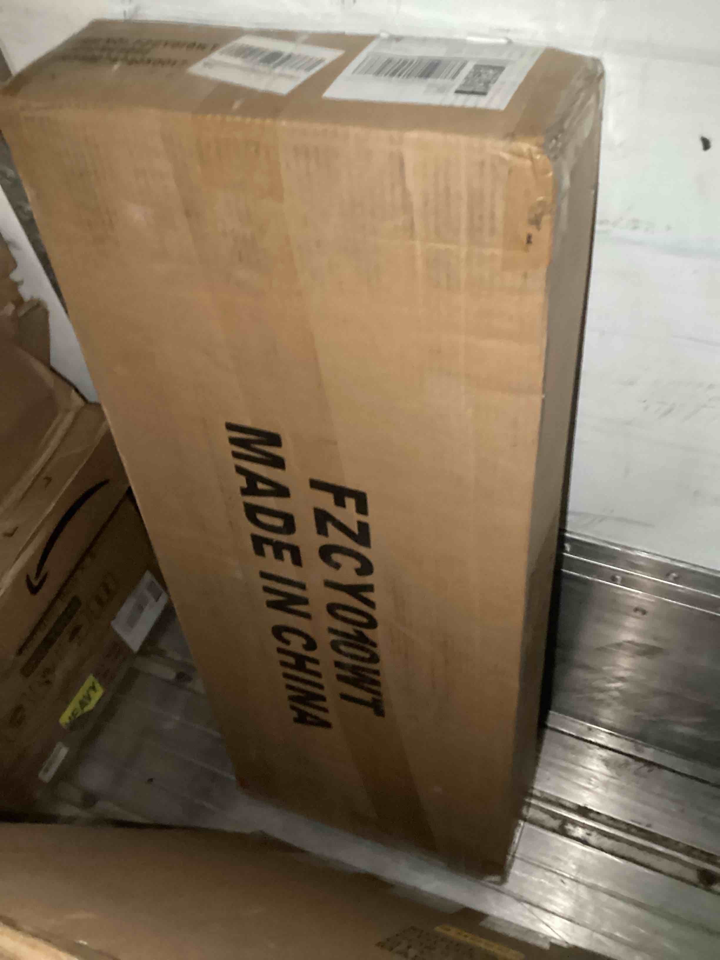 https://s3.amazonaws.com/lotting-images-prod/bidfta/PPE1647239_1747145672901.jpeg