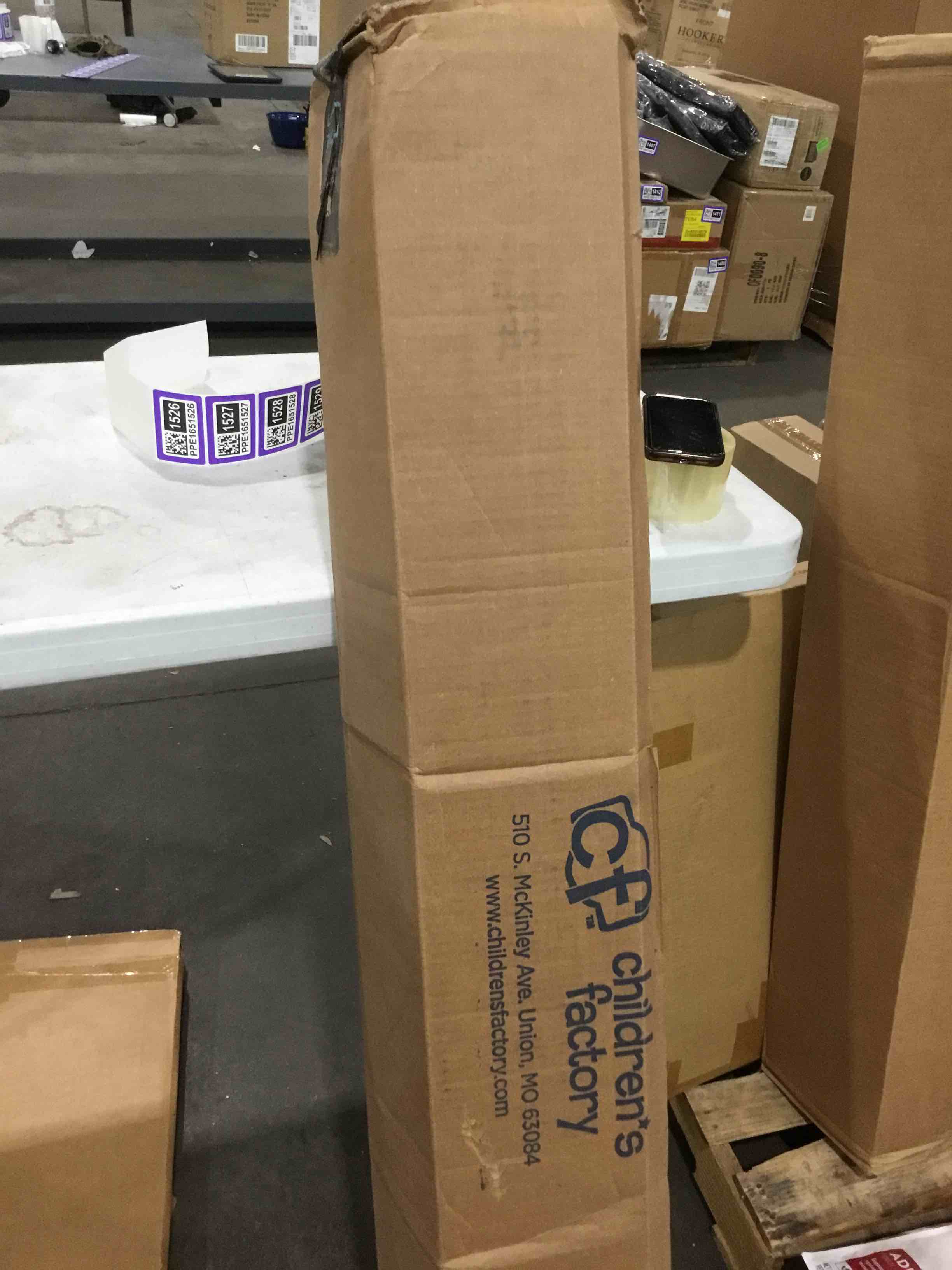 https://s3.amazonaws.com/lotting-images-prod/bidfta/PPE1651526_1737043978359.jpeg