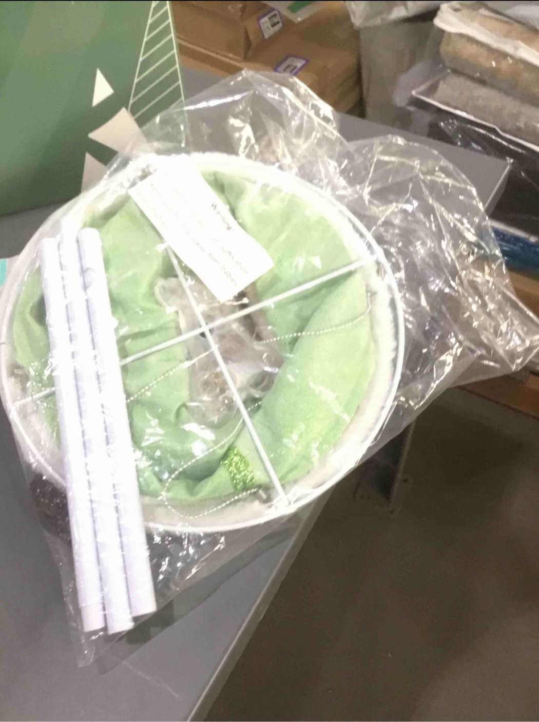 https://s3.amazonaws.com/lotting-images-prod/bidfta/PPE1651805_1737057047112.jpeg