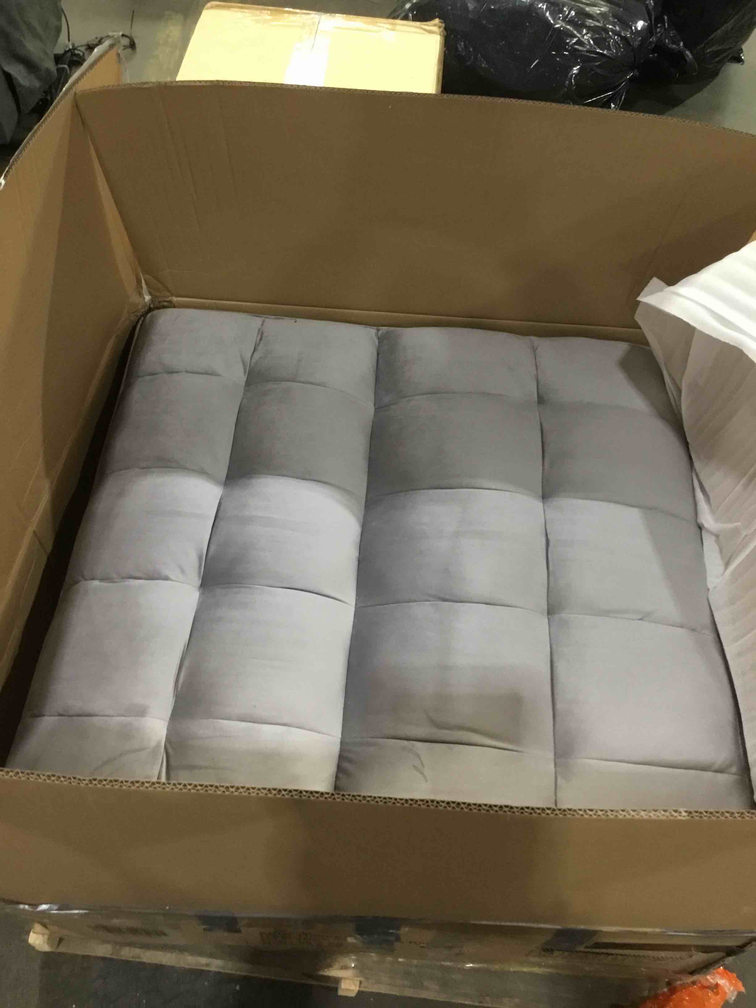https://s3.amazonaws.com/lotting-images-prod/bidfta/PPE1651842_1737135305388.jpeg
