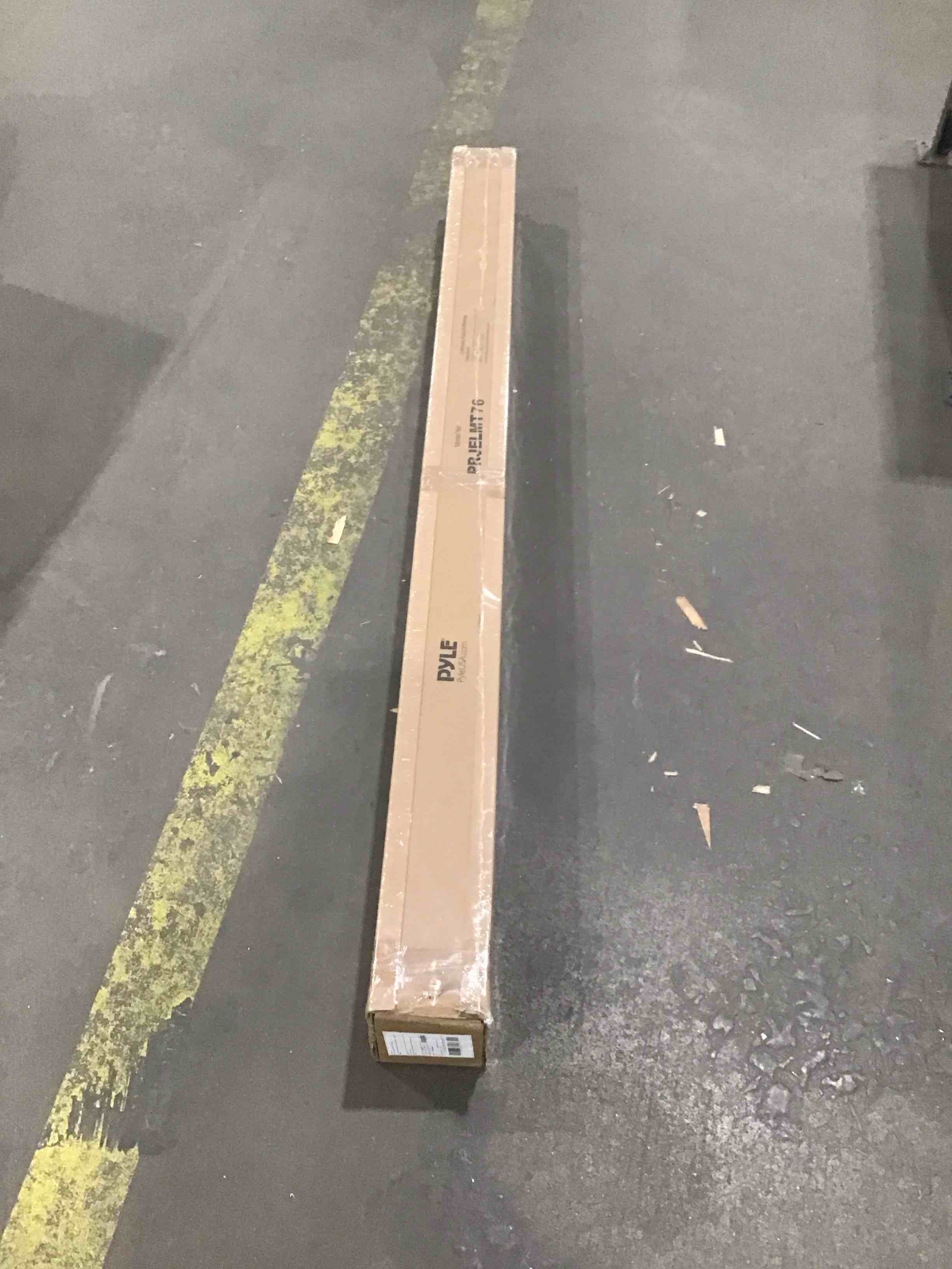 https://s3.amazonaws.com/lotting-images-prod/bidfta/PPE1652904_1738074337315.jpeg