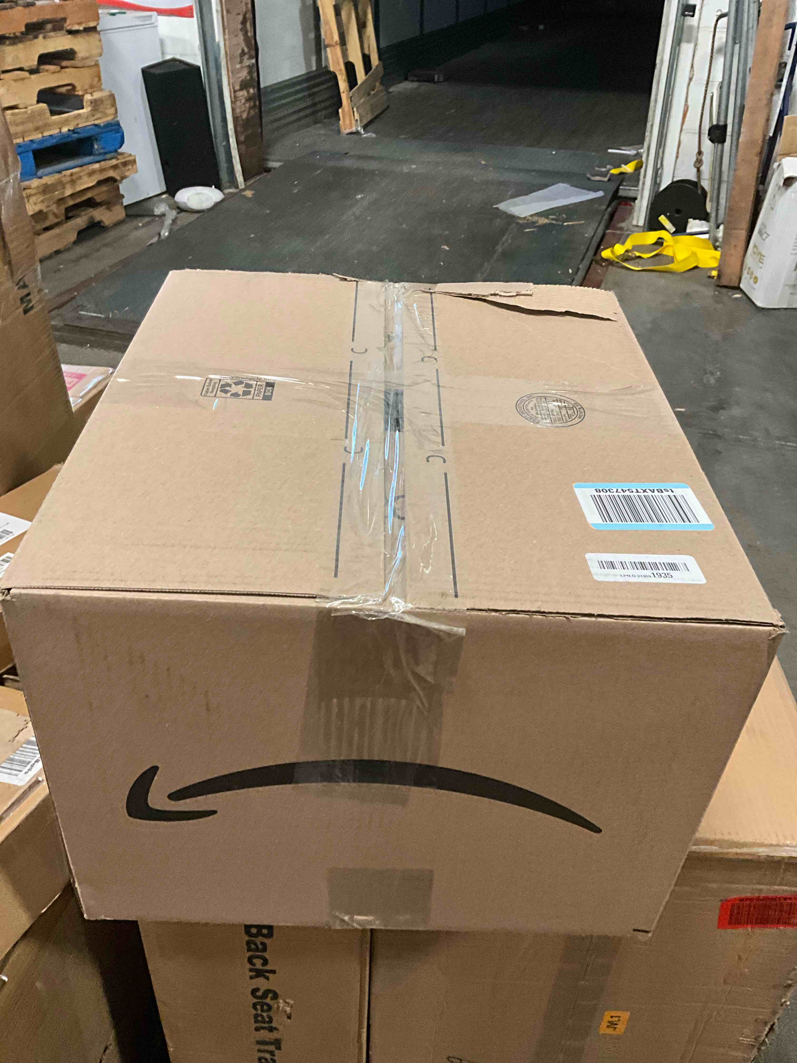 https://s3.amazonaws.com/lotting-images-prod/bidfta/PPE1696795_1734296082316.jpeg