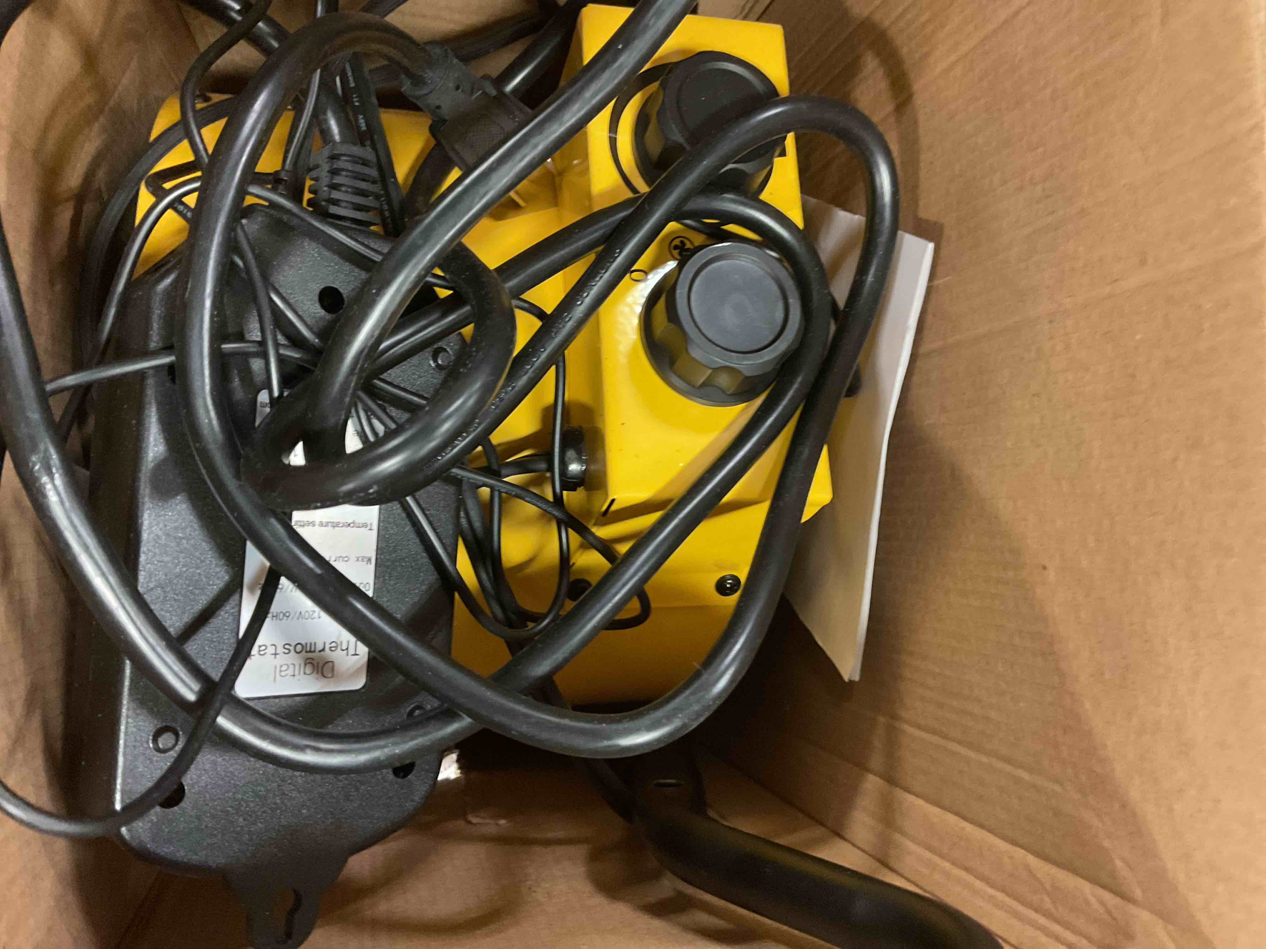 https://s3.amazonaws.com/lotting-images-prod/bidfta/PPE1697512_1736540635691.jpeg