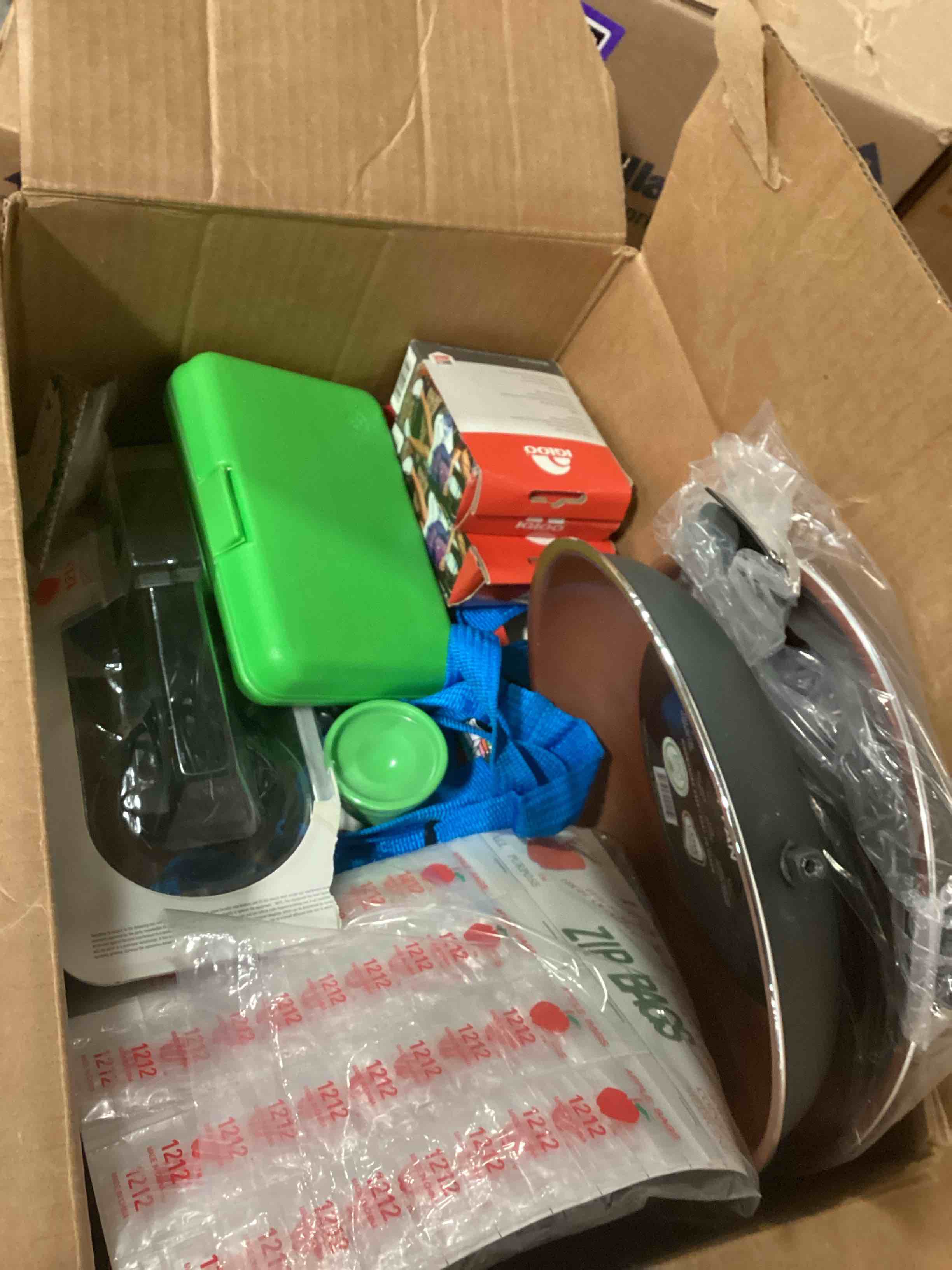https://s3.amazonaws.com/lotting-images-prod/bidfta/PPE1706064_1734628053849.jpeg